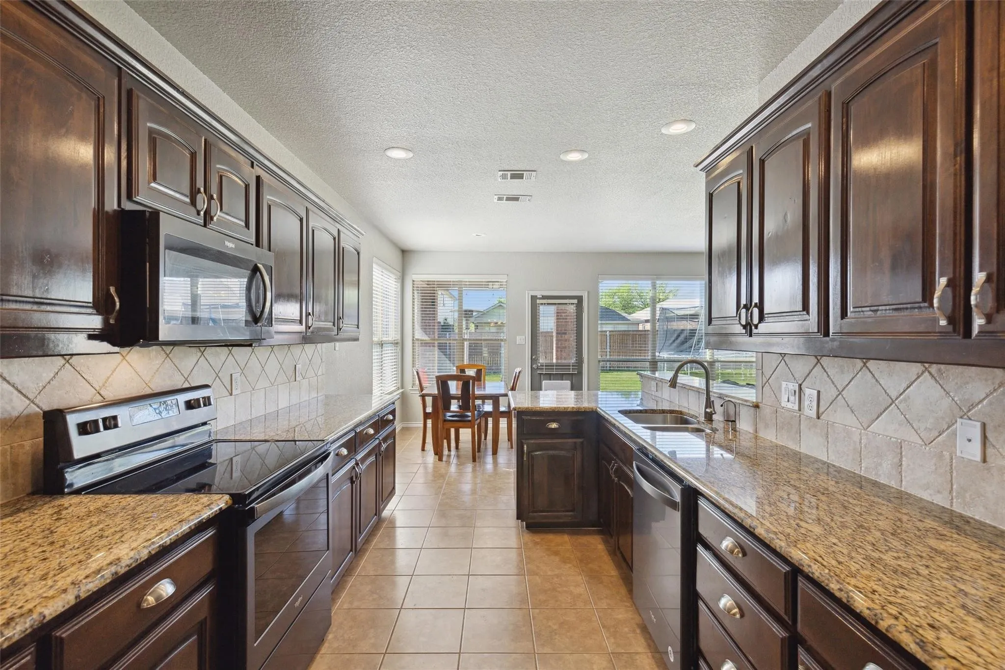 Single Family Residence For Rent in Denton County , 1416 Elkford Lane, Fort Worth, Texas 76247, 4 Bedroom, 3 Bathroom, 2 Garage spaces, 2,415 Sqft, built in 2011, mls#21366693, Real Estate Agent in Fort Worth, Homes For Rent in Denton county, Homes For Rent in Fort Worth, Realtor in Fort Worth Texas, Real Estate Brokerage Independent Realty Texas, Luminita Cordes Realtor
