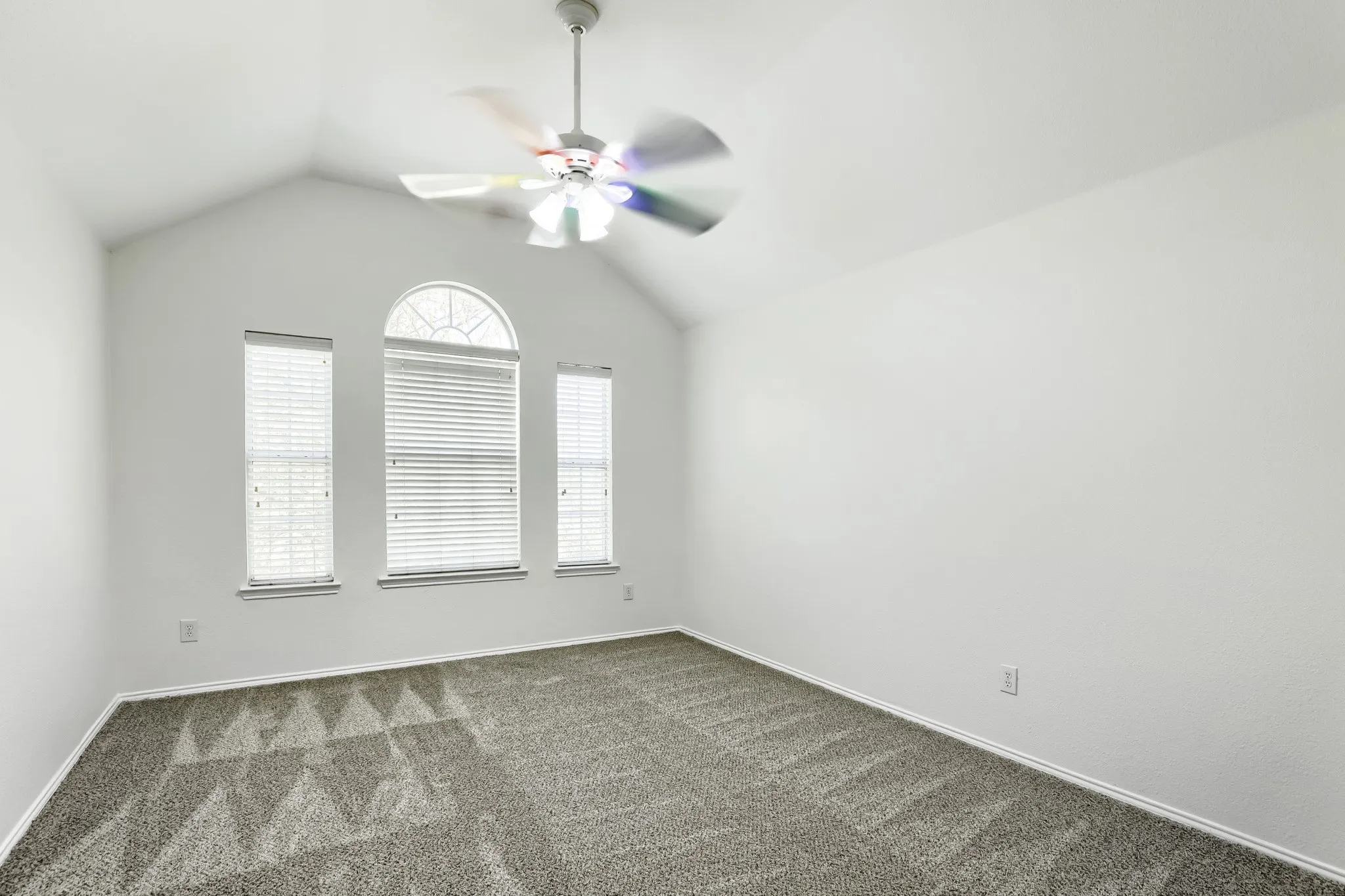 Single Family Residence For Sale in Collin County , 5905 Big Pine Drive, Mc Kinney, Texas 75070, 4 Bedroom, 3 Bathroom, 1 Garage spaces, 2,617 Sqft, built in 2002, mls#21363044, Real Estate Agent in Mc Kinney, Homes For Sale in Collin county, Homes For Sale in Mc Kinney, Realtor in Mc Kinney Texas, Real Estate Brokerage Independent Realty Texas, Luminita Cordes Realtor