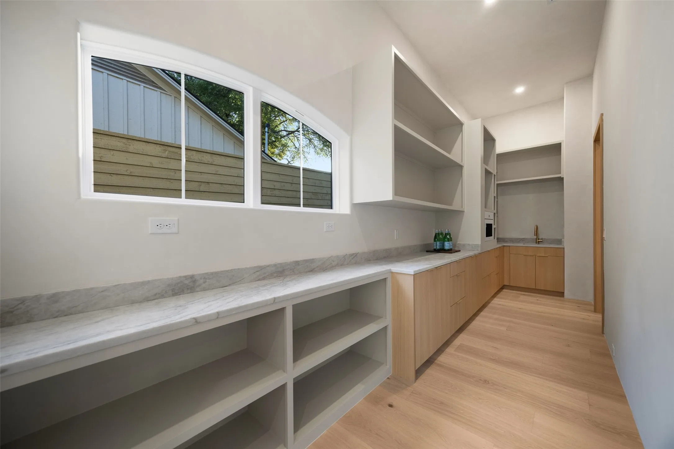 Single Family Residence For Sale in Dallas County , 8215 San Cristobal Drive, Dallas, Texas 75218, 5 Bedroom, 6 Bathroom, 3 Garage spaces, 5,020 Sqft, built in 2025, mls#21364687, Real Estate Agent in Dallas, Homes For Sale in Dallas county, Homes For Sale in Dallas, Realtor in Dallas Texas, Real Estate Brokerage Independent Realty Texas, Luminita Cordes Realtor