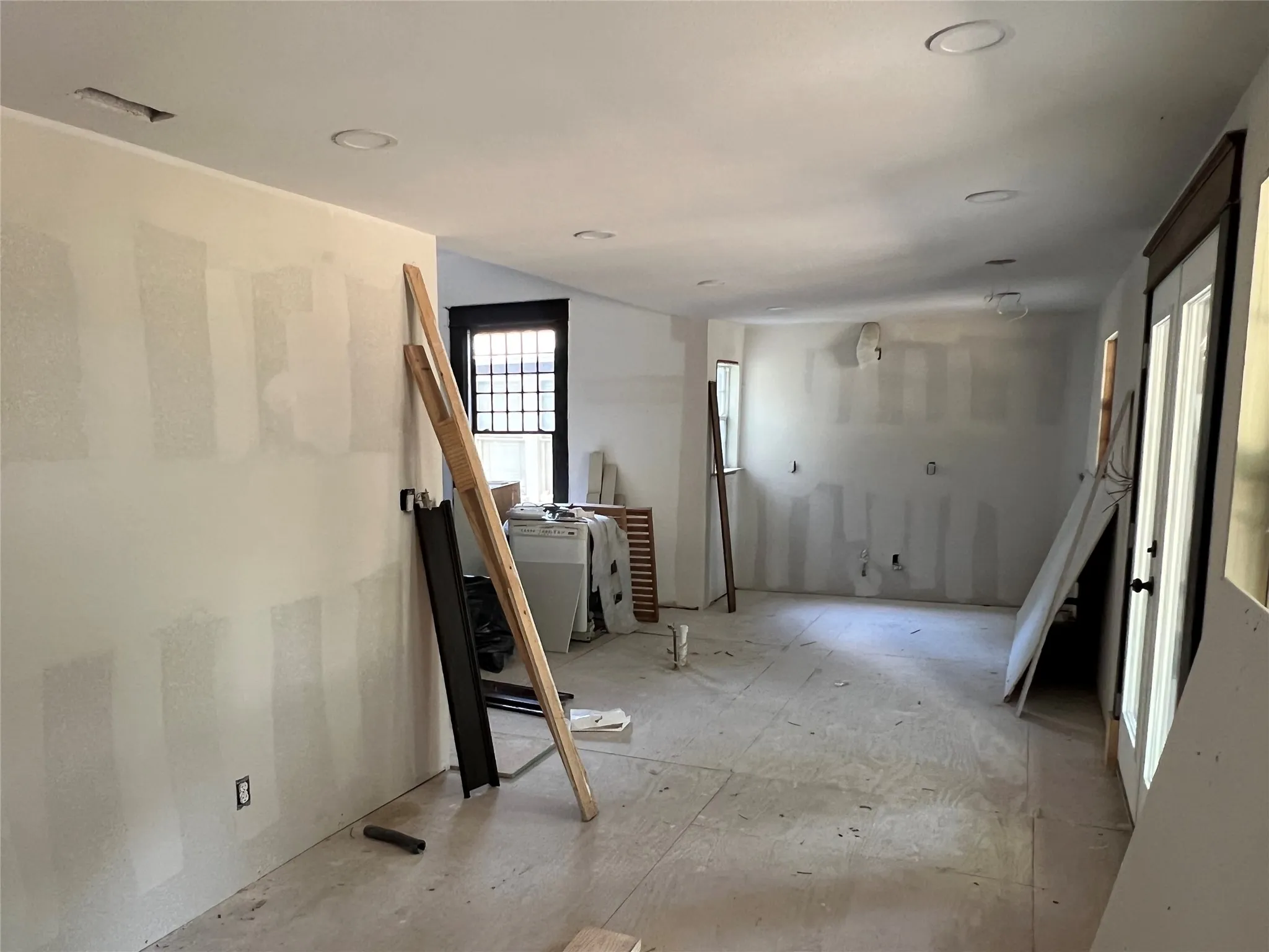 Single Family Residence For Sale in Dallas County , 5511 Tremont Street, Dallas, Texas 75214, 5 Bedroom, 3 Bathroom, 2 Garage spaces, 2,684 Sqft, built in 1930, mls#21366517, Real Estate Agent in Dallas, Homes For Sale in Dallas county, Homes For Sale in Dallas, Realtor in Dallas Texas, Real Estate Brokerage Independent Realty Texas, Luminita Cordes Realtor
