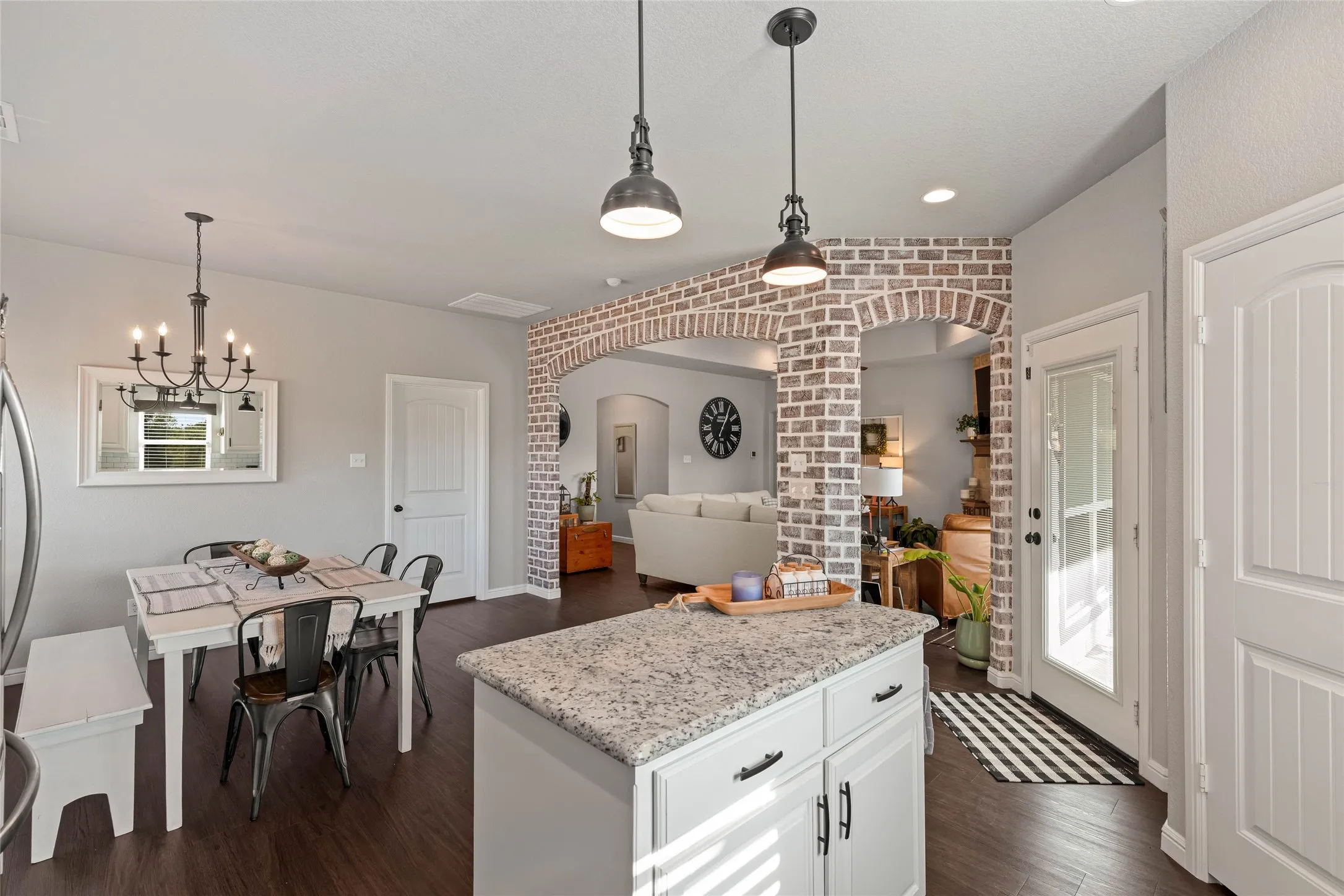 Single Family Residence For Sale in Wise County , 6093 S Fm 730, Decatur, Texas 76234, 3 Bedroom, 3 Bathroom, 2 Garage spaces, 1,904 Sqft, built in 2018, mls#21363034, Real Estate Agent in Decatur, Homes For Sale in Wise county, Homes For Sale in Decatur, Realtor in Decatur Texas, Real Estate Brokerage Independent Realty Texas, Luminita Cordes Realtor