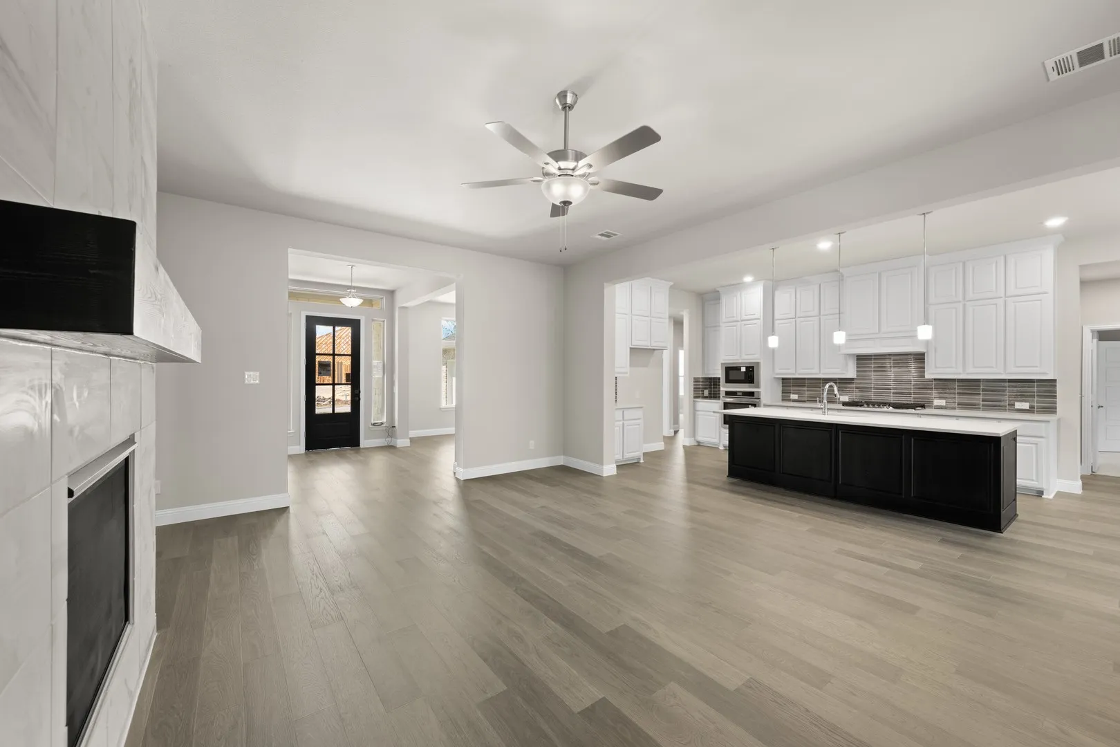 971 Richard Pittmon-  Living Room-1
