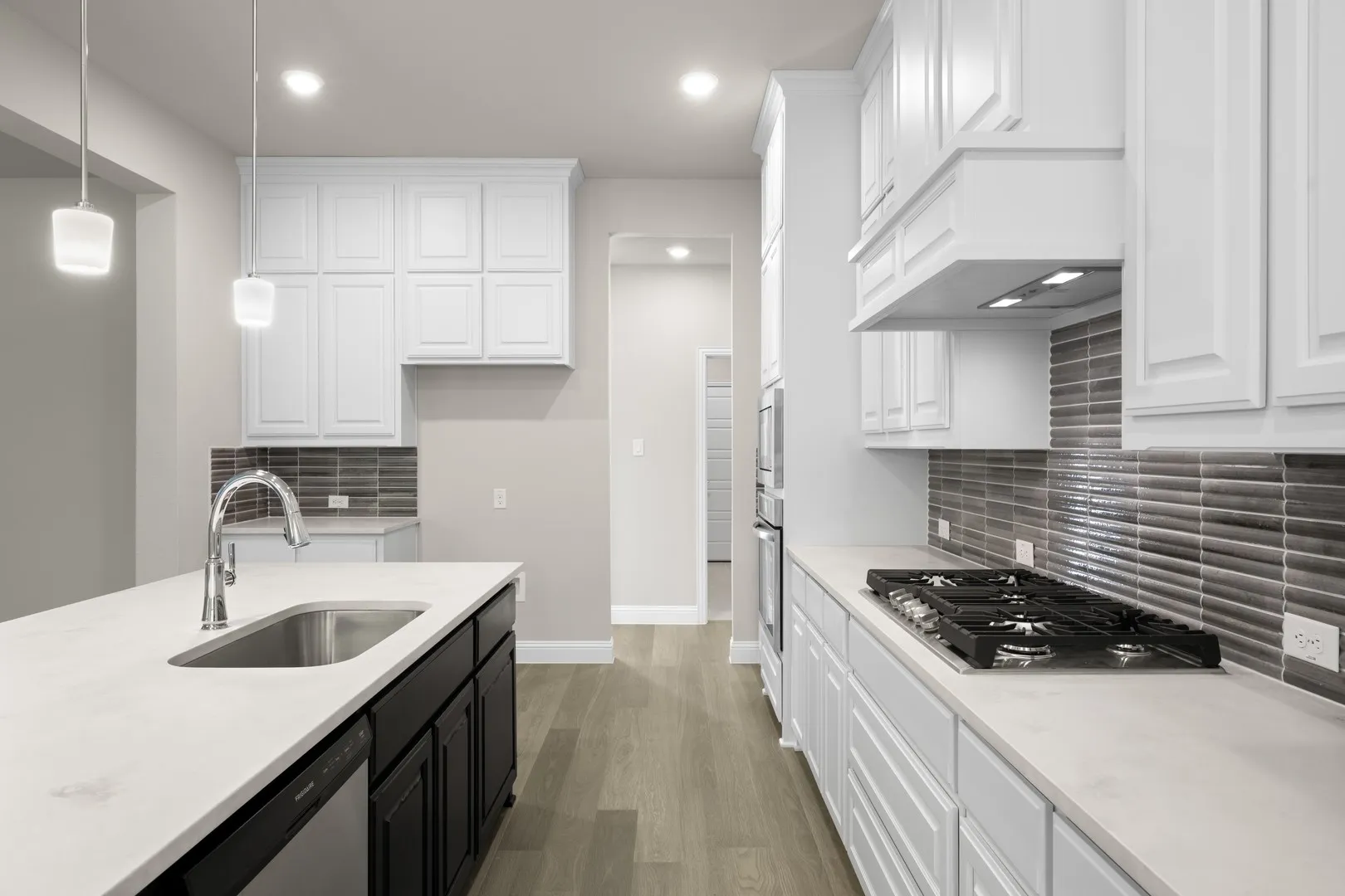 971 Richard Pittmon- Kitchen-3