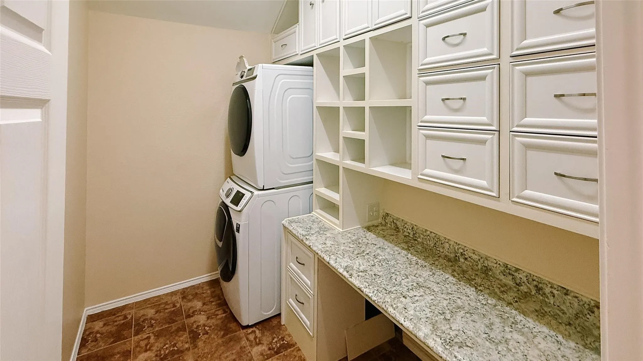 Single Family Residence For Sale in Tarrant County , 4308 Summer Star Lane, Fort Worth, Texas 76244, 3 Bedroom, 2 Bathroom, 2 Garage spaces, 1,602 Sqft, built in 2007, mls#21366435, Real Estate Agent in Fort Worth, Homes For Sale in Tarrant county, Homes For Sale in Fort Worth, Realtor in Fort Worth Texas, Real Estate Brokerage Independent Realty Texas, Luminita Cordes Realtor