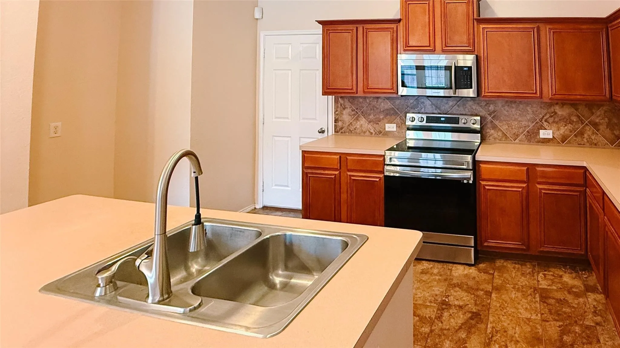 Single Family Residence For Sale in Tarrant County , 4308 Summer Star Lane, Fort Worth, Texas 76244, 3 Bedroom, 2 Bathroom, 2 Garage spaces, 1,602 Sqft, built in 2007, mls#21366435, Real Estate Agent in Fort Worth, Homes For Sale in Tarrant county, Homes For Sale in Fort Worth, Realtor in Fort Worth Texas, Real Estate Brokerage Independent Realty Texas, Luminita Cordes Realtor