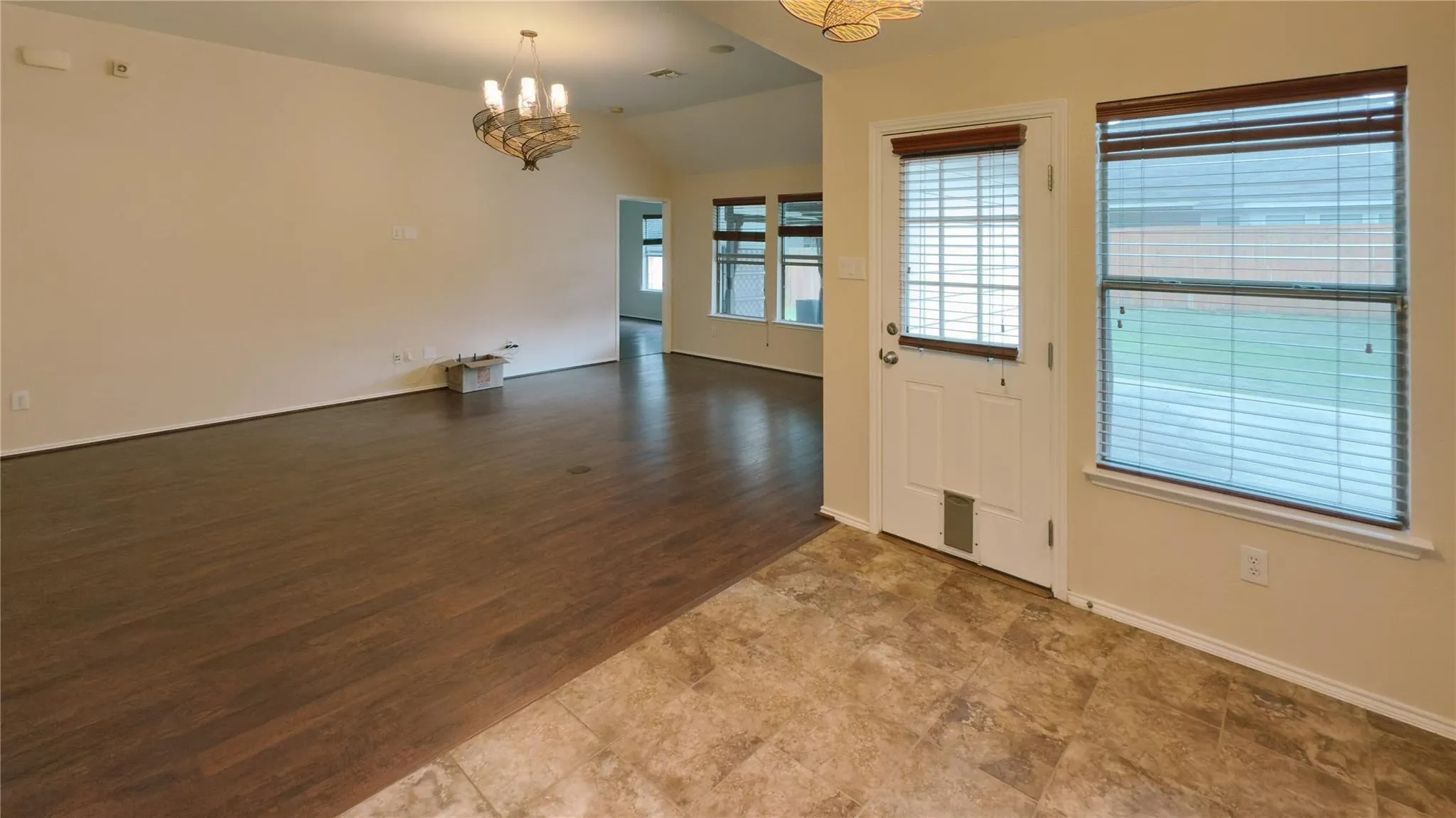 Single Family Residence For Sale in Tarrant County , 4308 Summer Star Lane, Fort Worth, Texas 76244, 3 Bedroom, 2 Bathroom, 2 Garage spaces, 1,602 Sqft, built in 2007, mls#21366435, Real Estate Agent in Fort Worth, Homes For Sale in Tarrant county, Homes For Sale in Fort Worth, Realtor in Fort Worth Texas, Real Estate Brokerage Independent Realty Texas, Luminita Cordes Realtor