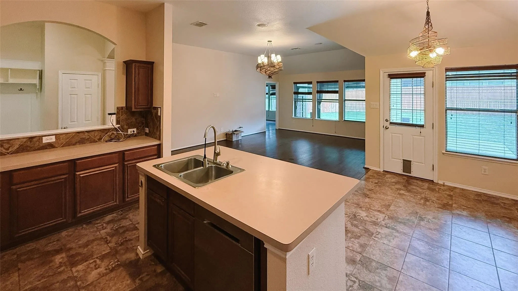 Single Family Residence For Sale in Tarrant County , 4308 Summer Star Lane, Fort Worth, Texas 76244, 3 Bedroom, 2 Bathroom, 2 Garage spaces, 1,602 Sqft, built in 2007, mls#21366435, Real Estate Agent in Fort Worth, Homes For Sale in Tarrant county, Homes For Sale in Fort Worth, Realtor in Fort Worth Texas, Real Estate Brokerage Independent Realty Texas, Luminita Cordes Realtor