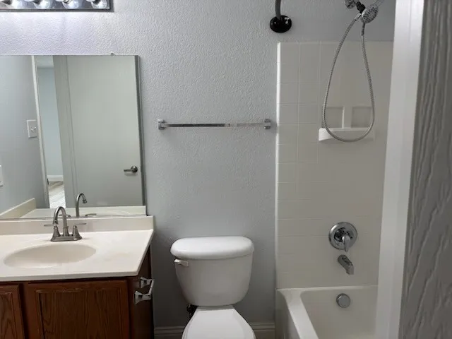 Single Family Residence For Rent in Collin County , 2601 Mitchell Lane, Anna, Texas 75409, 3 Bedroom, 2 Bathroom, 2 Garage spaces, 1,601 Sqft, built in 2004, mls#21366703, Real Estate Agent in Anna, Homes For Rent in Collin county, Homes For Rent in Anna, Realtor in Anna Texas, Real Estate Brokerage Independent Realty Texas, Luminita Cordes Realtor