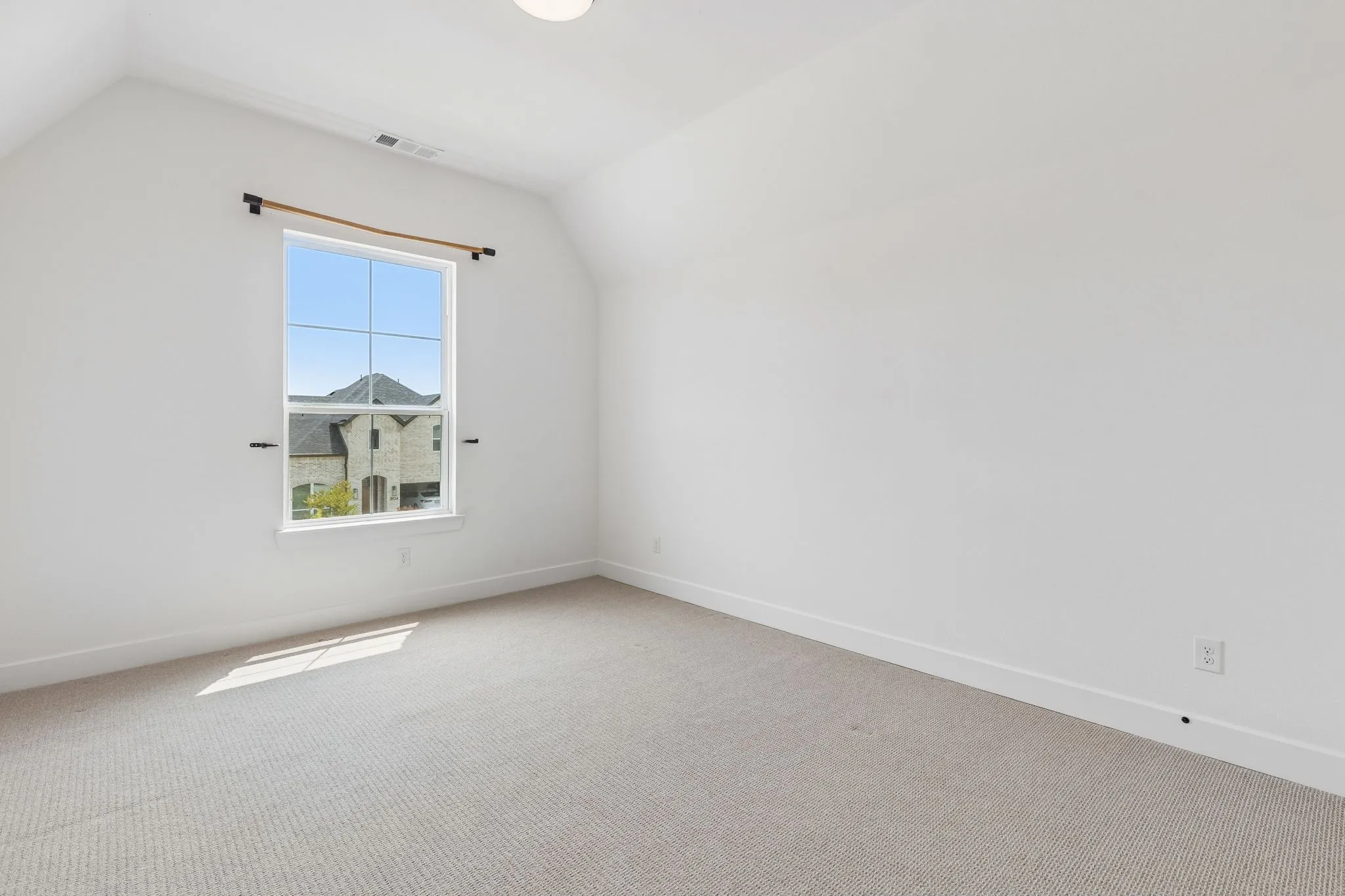 Single Family Residence For Sale in Denton County , 3921 Linear, Celina, Texas 75078, 4 Bedroom, 5 Bathroom, 3 Garage spaces, 3,461 Sqft, built in 2024, mls#21366668, Real Estate Agent in Celina, Homes For Sale in Denton county, Homes For Sale in Celina, Realtor in Celina Texas, Real Estate Brokerage Independent Realty Texas, Luminita Cordes Realtor