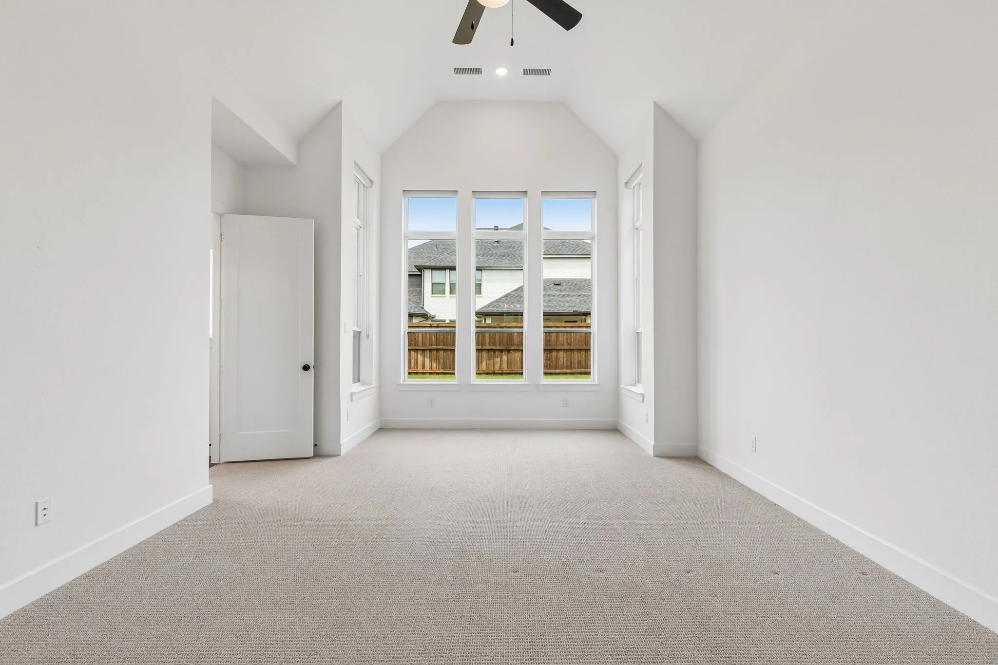 Single Family Residence For Sale in Denton County , 3921 Linear, Celina, Texas 75078, 4 Bedroom, 5 Bathroom, 3 Garage spaces, 3,461 Sqft, built in 2024, mls#21366668, Real Estate Agent in Celina, Homes For Sale in Denton county, Homes For Sale in Celina, Realtor in Celina Texas, Real Estate Brokerage Independent Realty Texas, Luminita Cordes Realtor