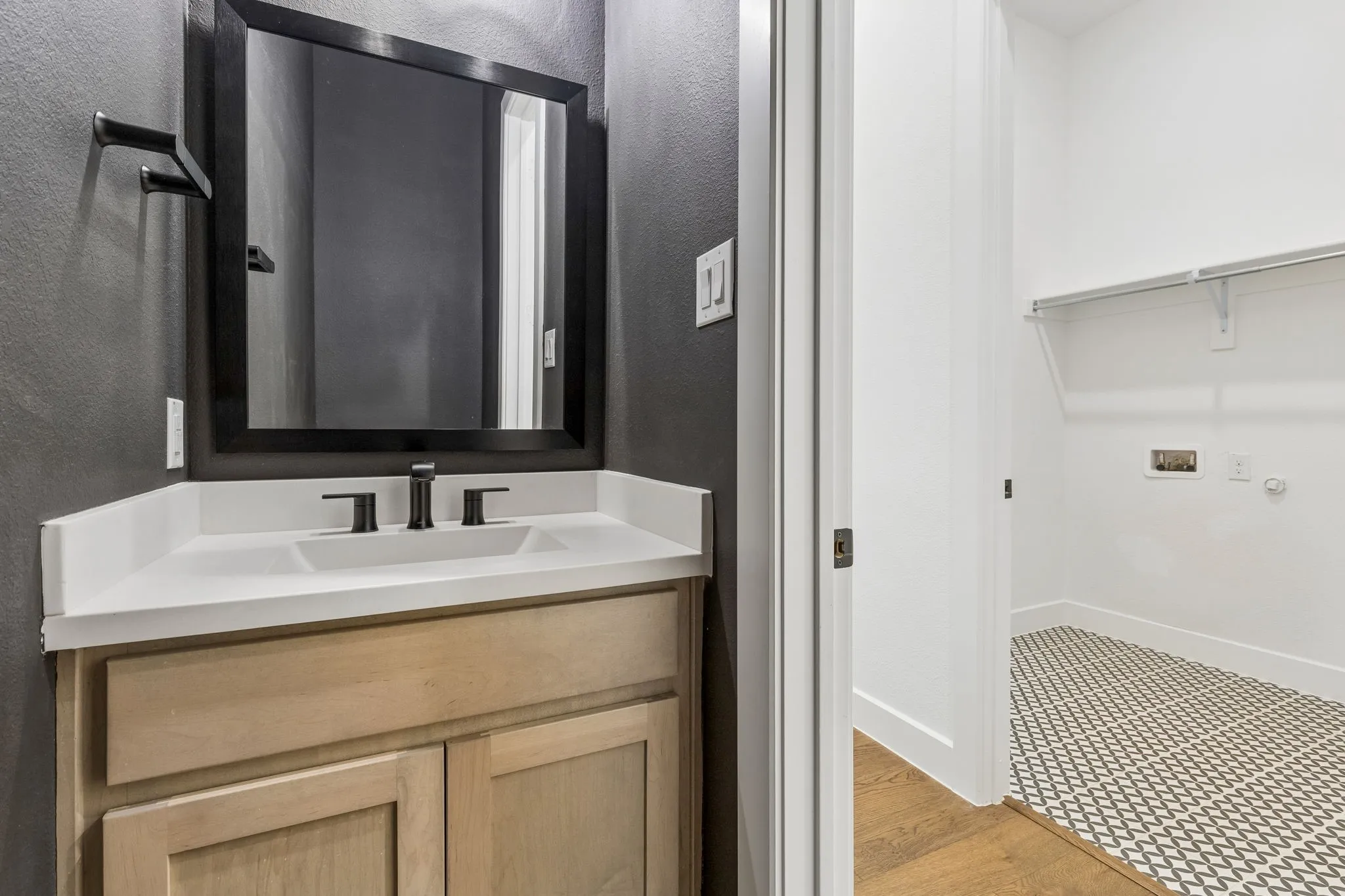 Single Family Residence For Sale in Denton County , 3921 Linear, Celina, Texas 75078, 4 Bedroom, 5 Bathroom, 3 Garage spaces, 3,461 Sqft, built in 2024, mls#21366668, Real Estate Agent in Celina, Homes For Sale in Denton county, Homes For Sale in Celina, Realtor in Celina Texas, Real Estate Brokerage Independent Realty Texas, Luminita Cordes Realtor