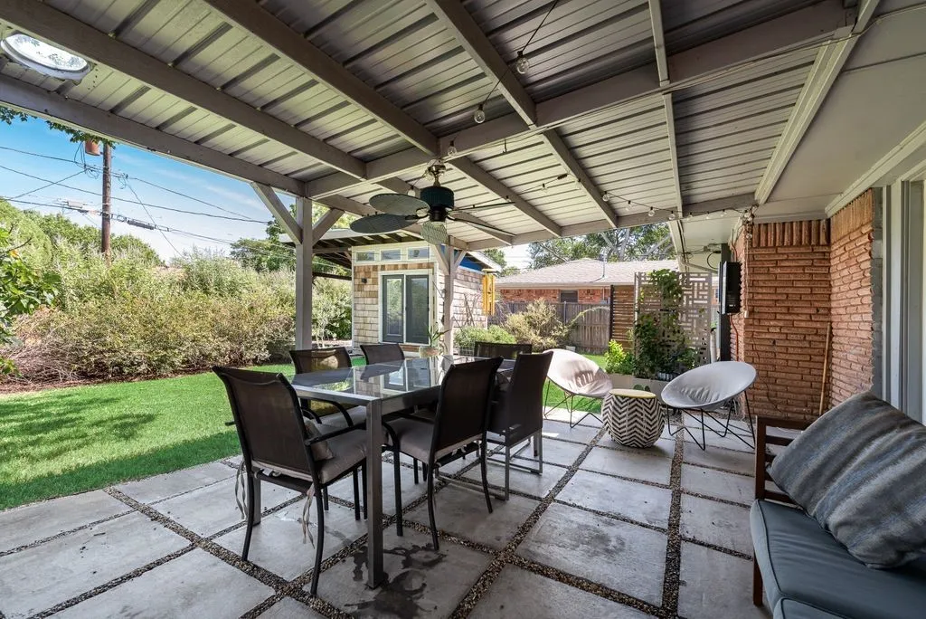 Single Family Residence For Sale in Dallas County , 529 Carol Court, Richardson, Texas 75081, 3 Bedroom, 2 Bathroom, 2 Garage spaces, 1,382 Sqft, built in 1956, mls#21365766, Real Estate Agent in Richardson, Homes For Sale in Dallas county, Homes For Sale in Richardson, Realtor in Richardson Texas, Real Estate Brokerage Independent Realty Texas, Luminita Cordes Realtor