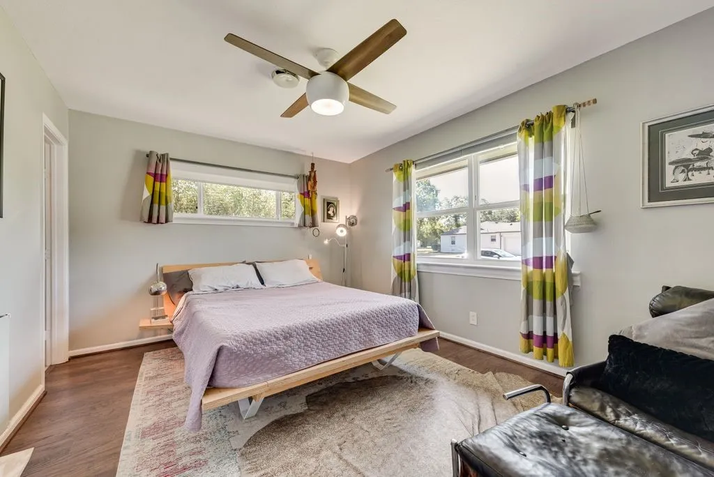 Single Family Residence For Sale in Dallas County , 529 Carol Court, Richardson, Texas 75081, 3 Bedroom, 2 Bathroom, 2 Garage spaces, 1,382 Sqft, built in 1956, mls#21365766, Real Estate Agent in Richardson, Homes For Sale in Dallas county, Homes For Sale in Richardson, Realtor in Richardson Texas, Real Estate Brokerage Independent Realty Texas, Luminita Cordes Realtor