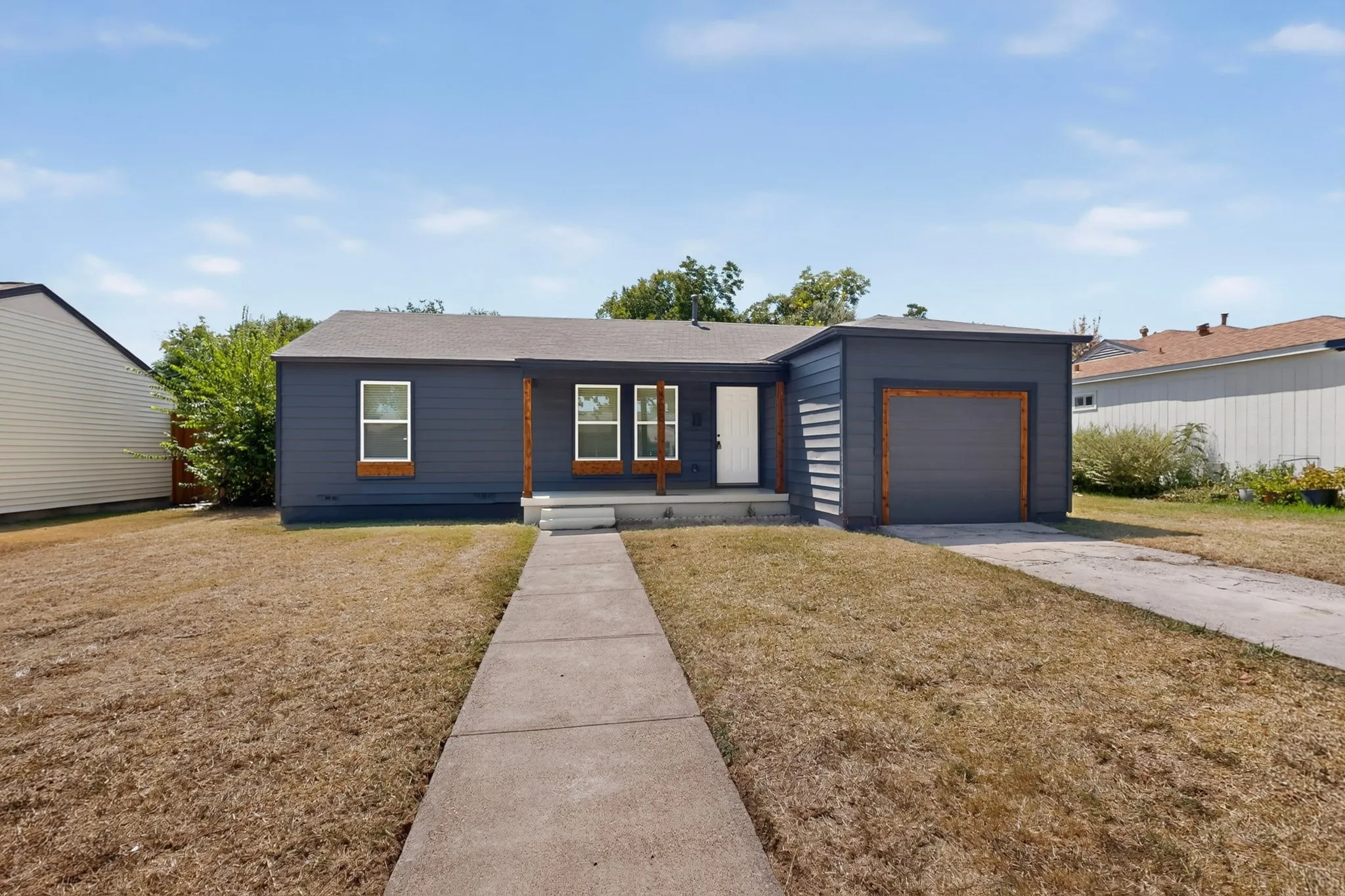 Single Family Residence For Sale in Dallas County , 808 Lilac Drive, Garland, Texas 75040, 3 Bedroom, 2 Bathroom, Garage spaces, 1,079 Sqft, built in 1957, mls#21366214, Real Estate Agent in Garland, Homes For Sale in Dallas county, Homes For Sale in Garland, Realtor in Garland Texas, Real Estate Brokerage Independent Realty Texas, Luminita Cordes Realtor