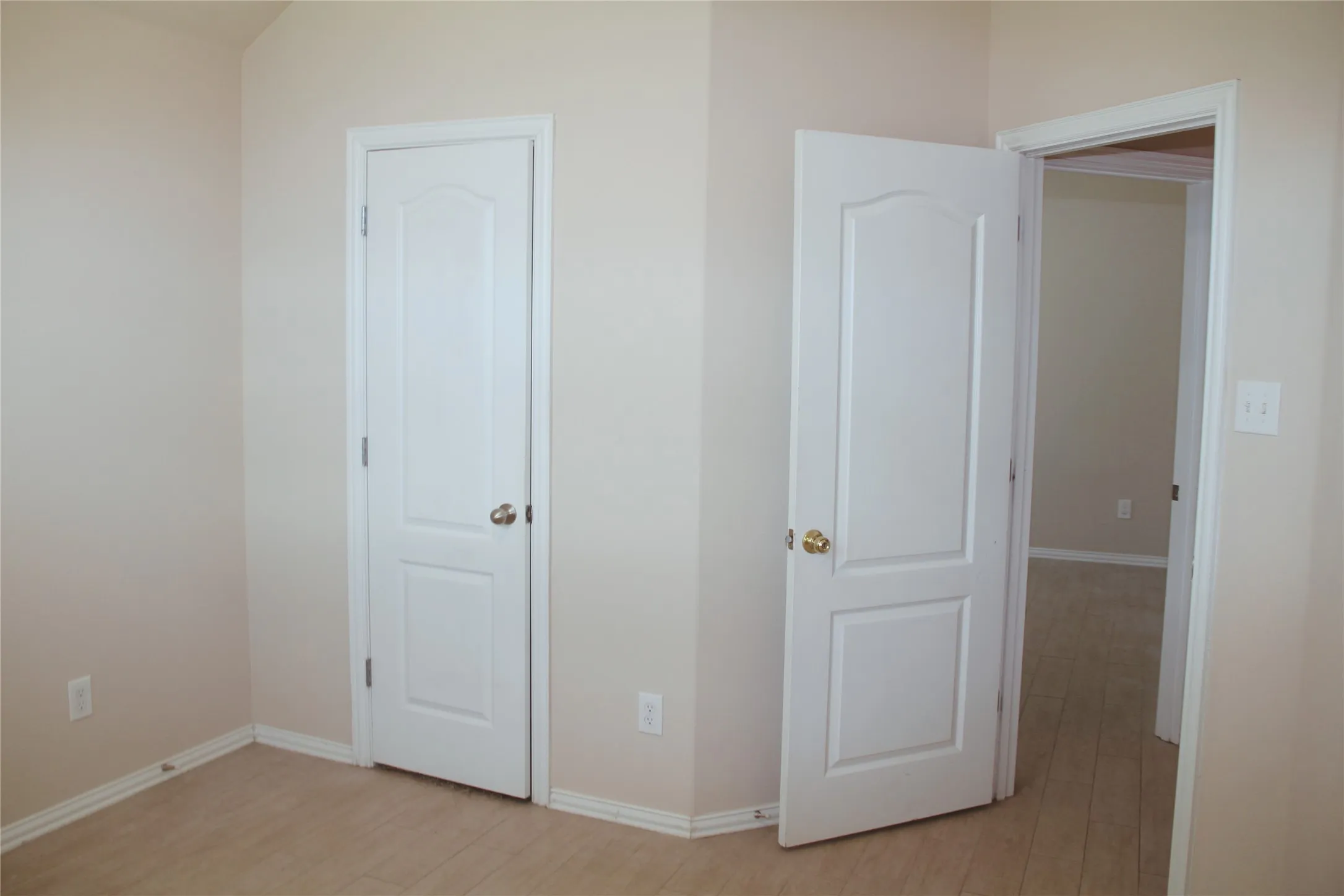 Single Family Residence For Rent in Tarrant County , 5913 Haven Lake Way, Fort Worth, Texas 76244, 4 Bedroom, 2 Bathroom, 2 Garage spaces, 2,343 Sqft, built in 2010, mls#21365431, Real Estate Agent in Fort Worth, Homes For Rent in Tarrant county, Homes For Rent in Fort Worth, Realtor in Fort Worth Texas, Real Estate Brokerage Independent Realty Texas, Luminita Cordes Realtor