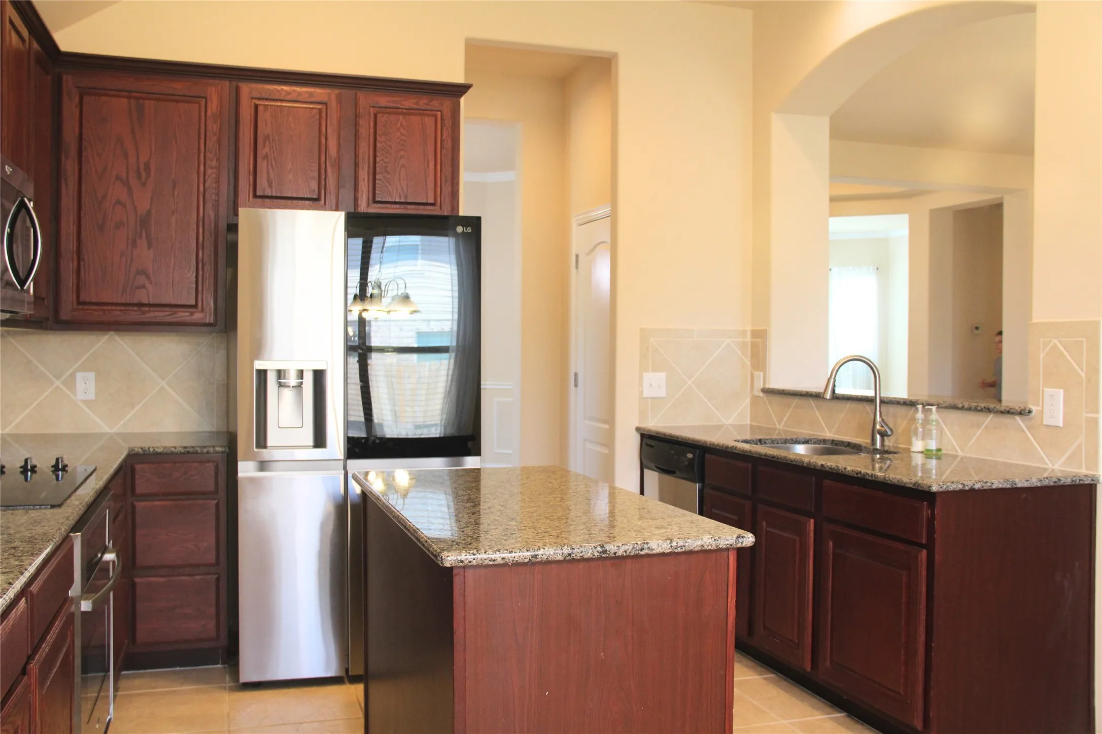Single Family Residence For Rent in Tarrant County , 5913 Haven Lake Way, Fort Worth, Texas 76244, 4 Bedroom, 2 Bathroom, 2 Garage spaces, 2,343 Sqft, built in 2010, mls#21365431, Real Estate Agent in Fort Worth, Homes For Rent in Tarrant county, Homes For Rent in Fort Worth, Realtor in Fort Worth Texas, Real Estate Brokerage Independent Realty Texas, Luminita Cordes Realtor