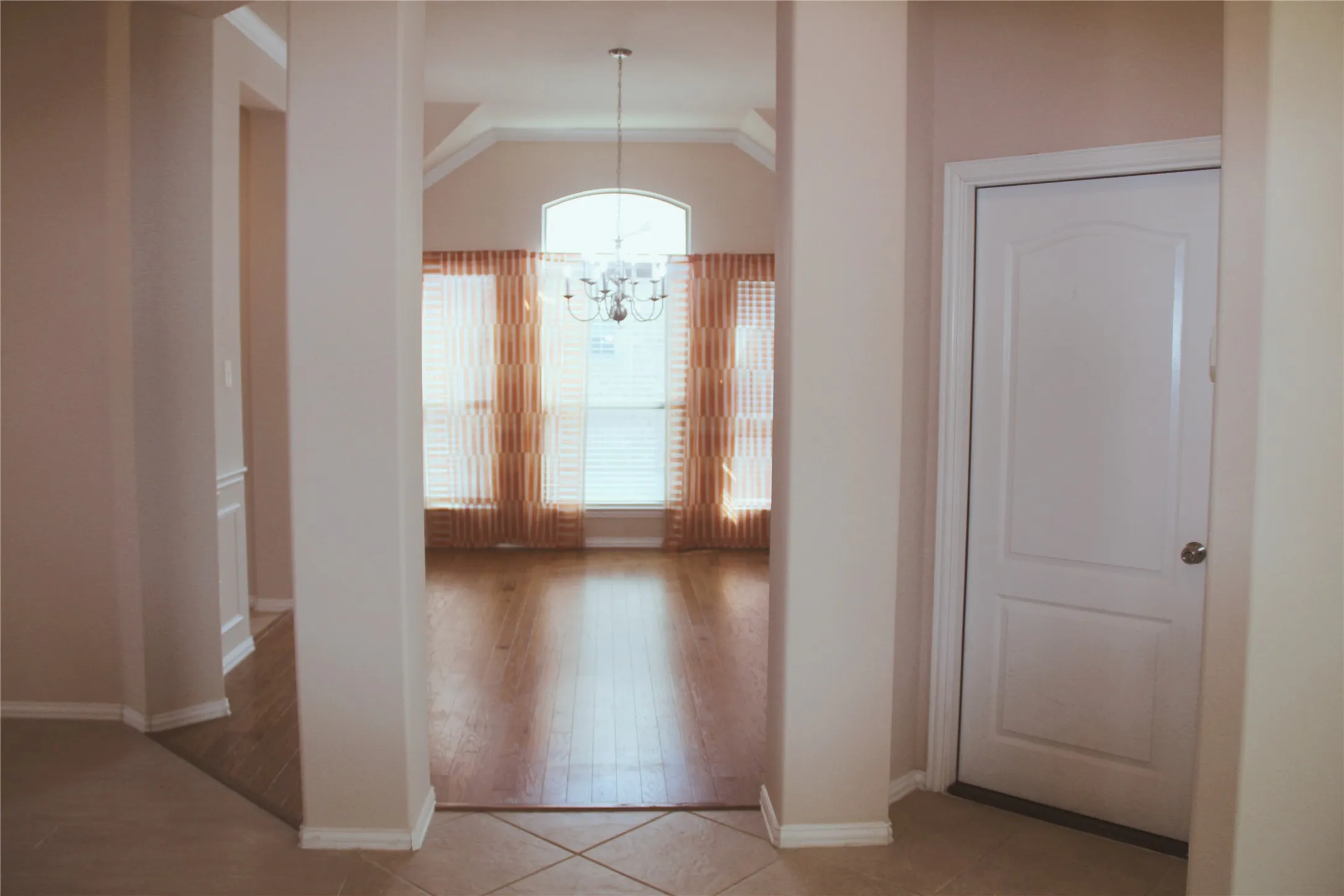 Single Family Residence For Rent in Tarrant County , 5913 Haven Lake Way, Fort Worth, Texas 76244, 4 Bedroom, 2 Bathroom, 2 Garage spaces, 2,343 Sqft, built in 2010, mls#21365431, Real Estate Agent in Fort Worth, Homes For Rent in Tarrant county, Homes For Rent in Fort Worth, Realtor in Fort Worth Texas, Real Estate Brokerage Independent Realty Texas, Luminita Cordes Realtor