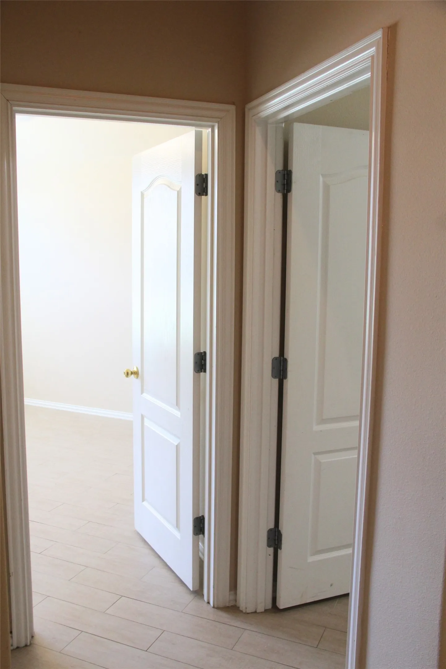 Single Family Residence For Rent in Tarrant County , 5913 Haven Lake Way, Fort Worth, Texas 76244, 4 Bedroom, 2 Bathroom, 2 Garage spaces, 2,343 Sqft, built in 2010, mls#21365431, Real Estate Agent in Fort Worth, Homes For Rent in Tarrant county, Homes For Rent in Fort Worth, Realtor in Fort Worth Texas, Real Estate Brokerage Independent Realty Texas, Luminita Cordes Realtor