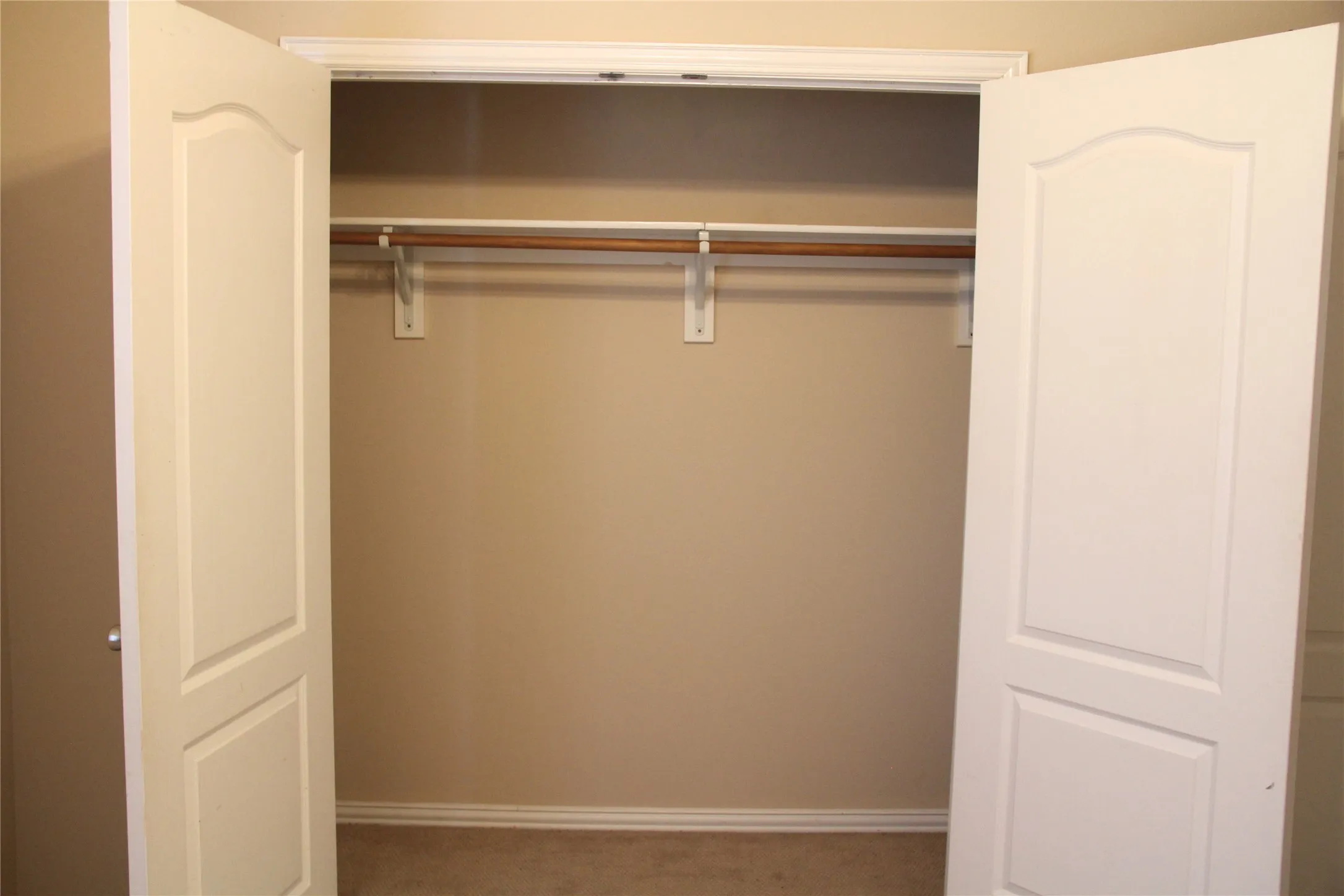 Single Family Residence For Rent in Tarrant County , 5913 Haven Lake Way, Fort Worth, Texas 76244, 4 Bedroom, 2 Bathroom, 2 Garage spaces, 2,343 Sqft, built in 2010, mls#21365431, Real Estate Agent in Fort Worth, Homes For Rent in Tarrant county, Homes For Rent in Fort Worth, Realtor in Fort Worth Texas, Real Estate Brokerage Independent Realty Texas, Luminita Cordes Realtor