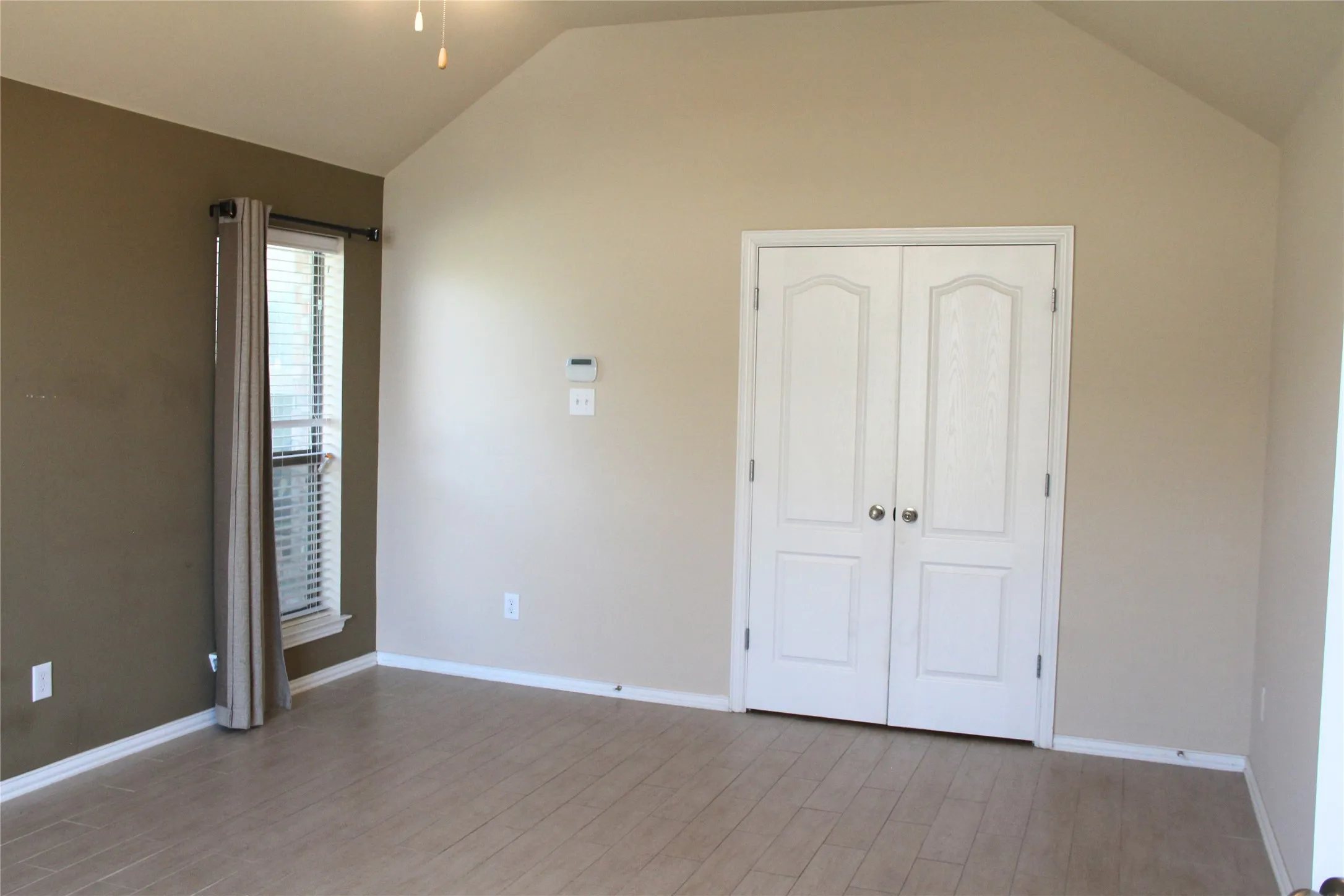 Single Family Residence For Rent in Tarrant County , 5913 Haven Lake Way, Fort Worth, Texas 76244, 4 Bedroom, 2 Bathroom, 2 Garage spaces, 2,343 Sqft, built in 2010, mls#21365431, Real Estate Agent in Fort Worth, Homes For Rent in Tarrant county, Homes For Rent in Fort Worth, Realtor in Fort Worth Texas, Real Estate Brokerage Independent Realty Texas, Luminita Cordes Realtor