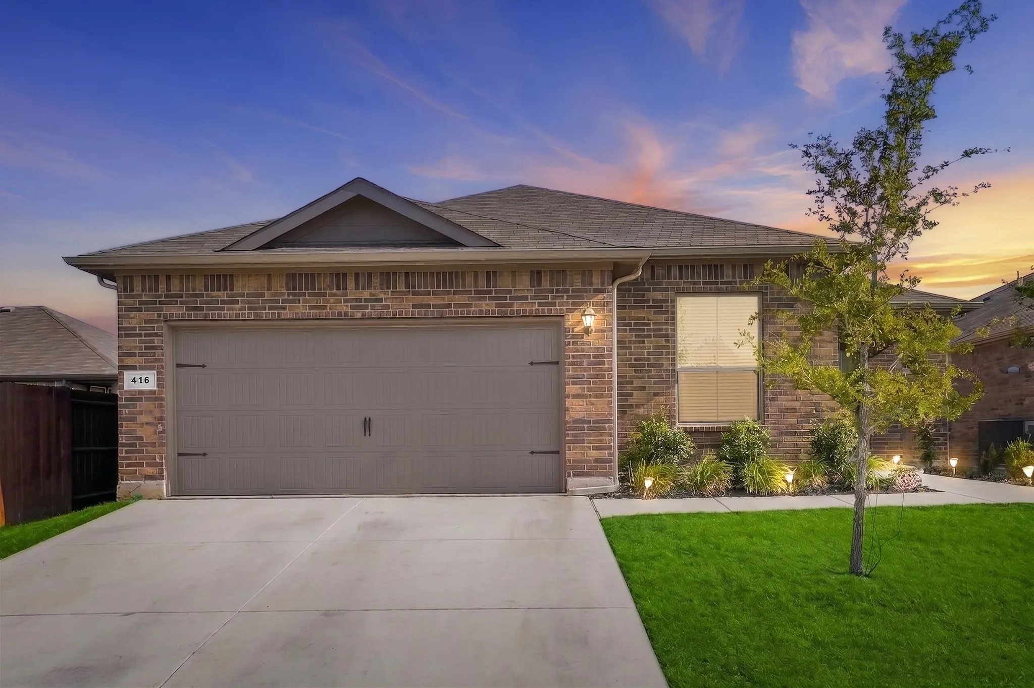 Single Family Residence For Sale in Tarrant County , 416 Passenger Trail, Fort Worth, Texas 76131, 4 Bedroom, 2 Bathroom, 2 Garage spaces, 1,822 Sqft, built in 2023, mls#21364285, Real Estate Agent in Fort Worth, Homes For Sale in Tarrant county, Homes For Sale in Fort Worth, Realtor in Fort Worth Texas, Real Estate Brokerage Independent Realty Texas, Luminita Cordes Realtor