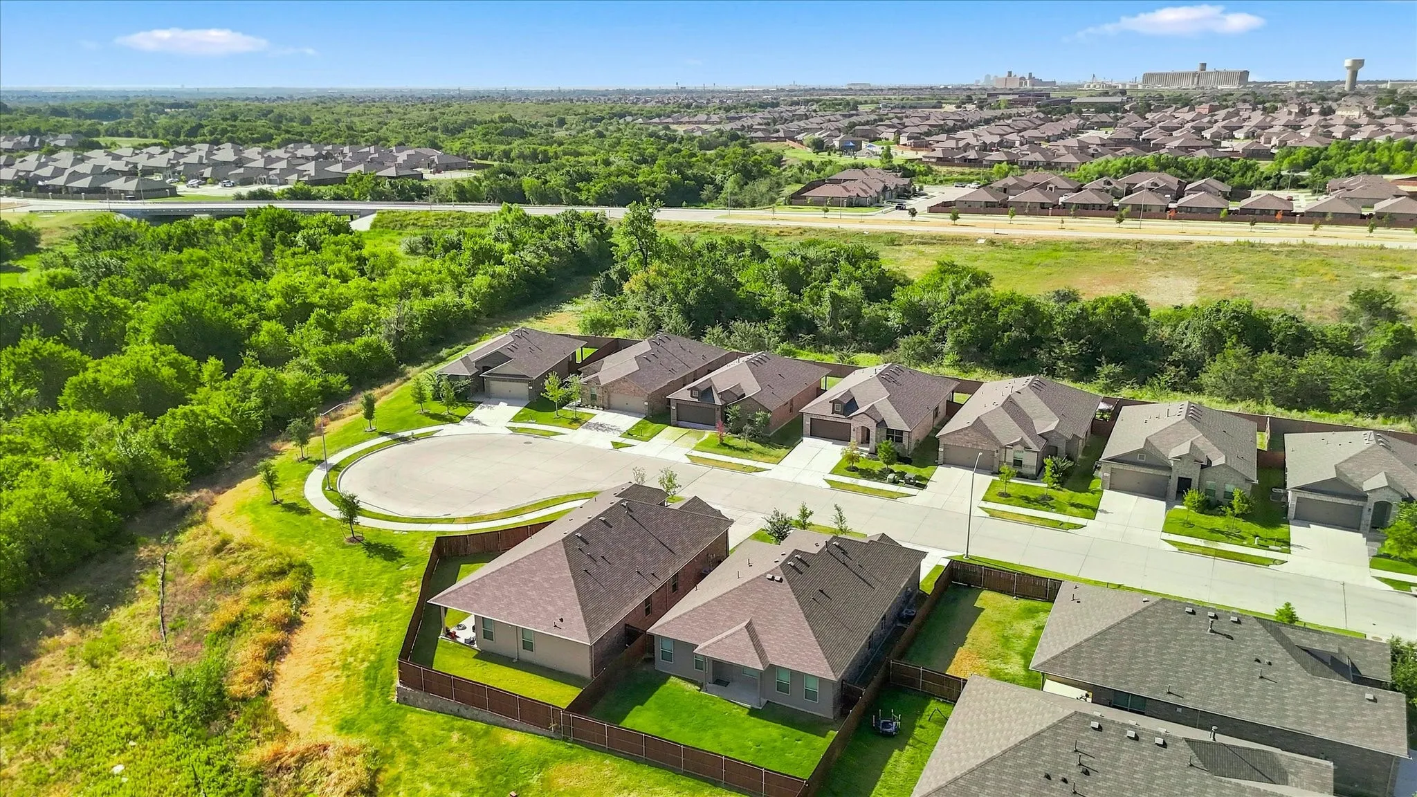 Single Family Residence For Sale in Tarrant County , 416 Passenger Trail, Fort Worth, Texas 76131, 4 Bedroom, 2 Bathroom, 2 Garage spaces, 1,822 Sqft, built in 2023, mls#21364285, Real Estate Agent in Fort Worth, Homes For Sale in Tarrant county, Homes For Sale in Fort Worth, Realtor in Fort Worth Texas, Real Estate Brokerage Independent Realty Texas, Luminita Cordes Realtor