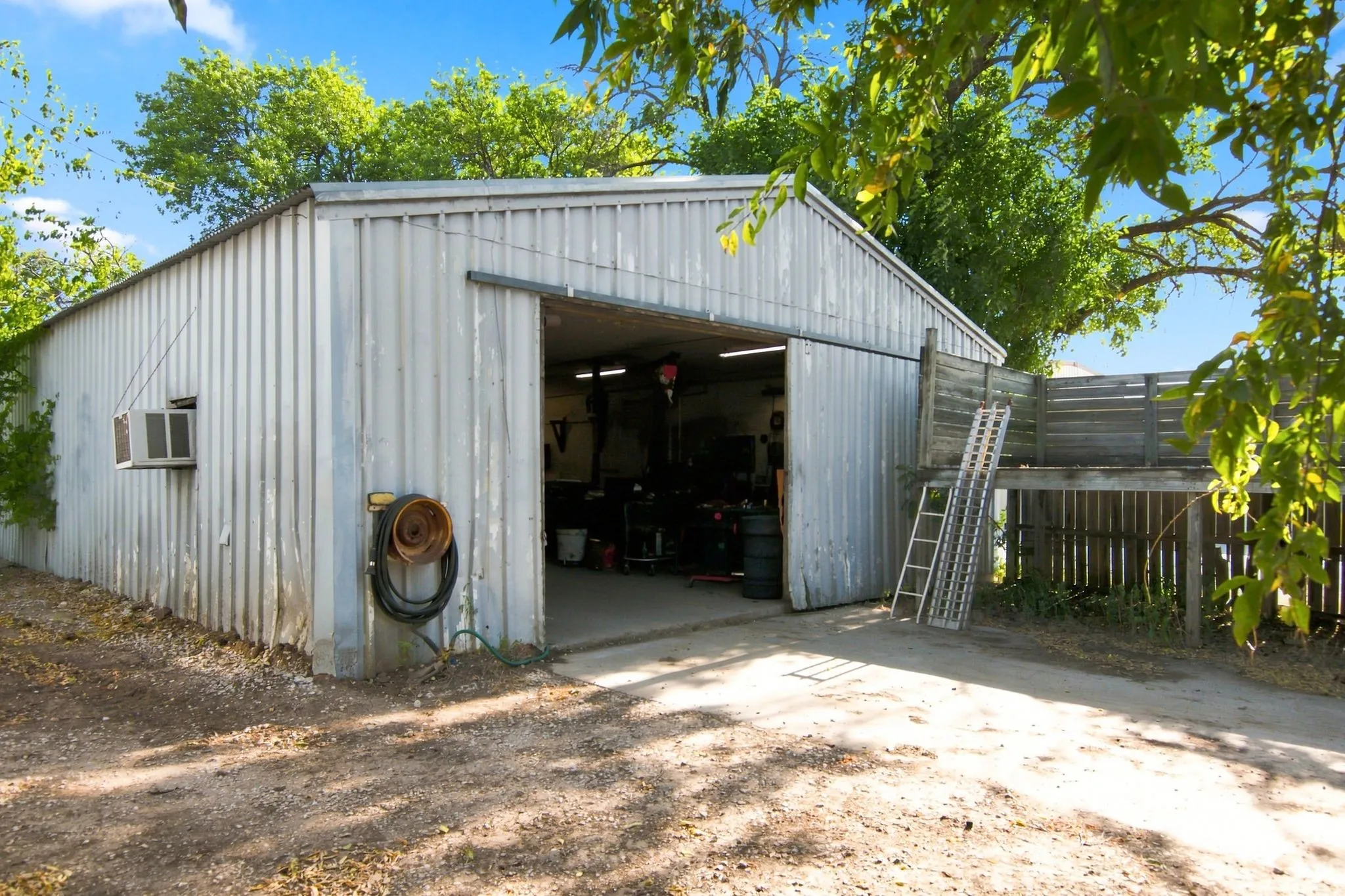 Business For Sale in Denton County , 205 W 4th Street, Justin, Texas 76247, 0, 0, Garage spaces, 0 Sqft, built in 1953, mls#21364895, Real Estate Agent in Justin, Homes For Sale in Denton county, Homes For Sale in Justin, Realtor in Justin Texas, Real Estate Brokerage Independent Realty Texas, Luminita Cordes Realtor