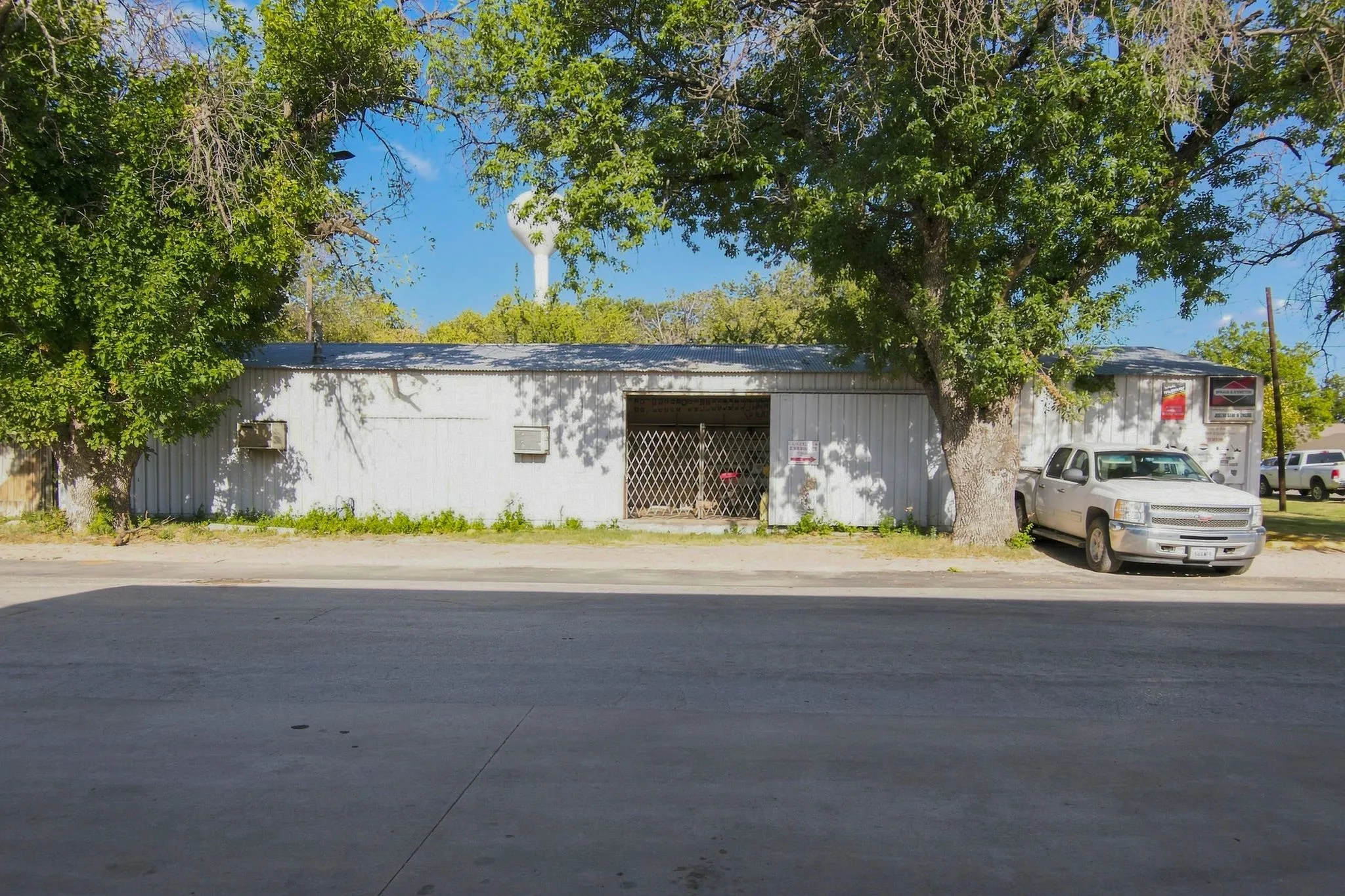 Business For Sale in Denton County , 205 W 4th Street, Justin, Texas 76247, 0, 0, Garage spaces, 0 Sqft, built in 1953, mls#21364895, Real Estate Agent in Justin, Homes For Sale in Denton county, Homes For Sale in Justin, Realtor in Justin Texas, Real Estate Brokerage Independent Realty Texas, Luminita Cordes Realtor