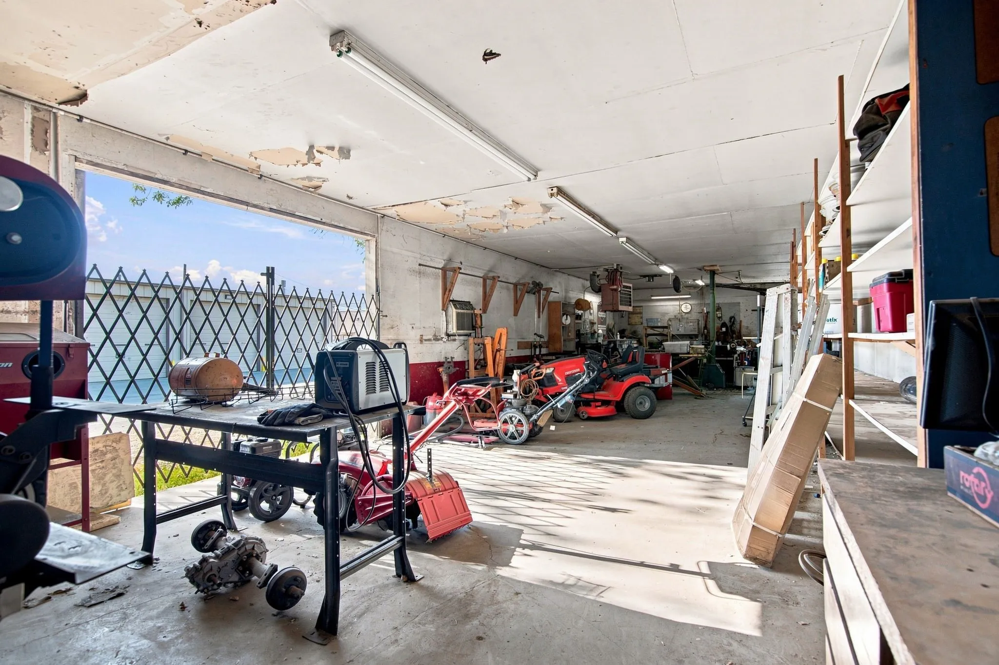 Business For Sale in Denton County , 205 W 4th Street, Justin, Texas 76247, 0, 0, Garage spaces, 0 Sqft, built in 1953, mls#21364895, Real Estate Agent in Justin, Homes For Sale in Denton county, Homes For Sale in Justin, Realtor in Justin Texas, Real Estate Brokerage Independent Realty Texas, Luminita Cordes Realtor