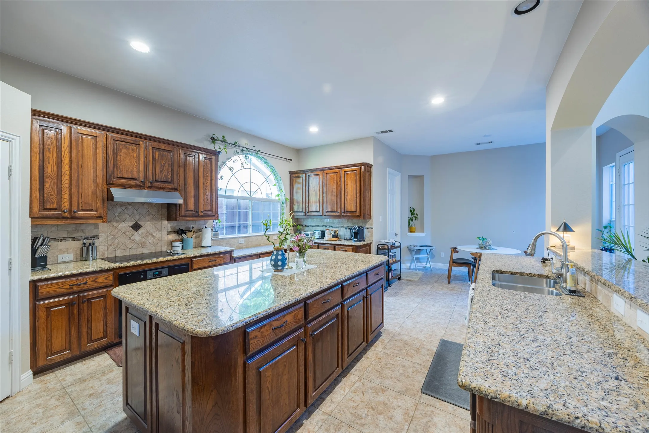 Single Family Residence For Sale in Collin County , 1218 Bridgeway Lane, Allen, Texas 75013, 4 Bedroom, 4 Bathroom, 2 Garage spaces, 4,159 Sqft, built in 2001, Price $718,000, mls#21366689, Real Estate Agent in Allen, Homes For Sale in Collin county, Homes For Sale in Allen, Realtor in Allen Texas, Real Estate Brokerage Independent Realty Texas, Luminita Cordes Realtor