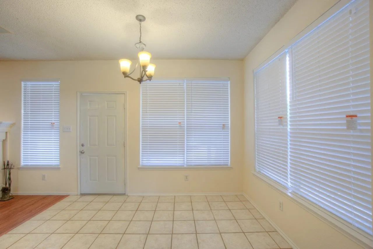 Single Family Residence For Rent in Denton County , 1369 Colby Drive, Lewisville, Texas 75067, 4 Bedroom, 3 Bathroom, 2 Garage spaces, 2,298 Sqft, built in 1996, mls#21366720, Real Estate Agent in Lewisville, Homes For Rent in Denton county, Homes For Rent in Lewisville, Realtor in Lewisville Texas, Real Estate Brokerage Independent Realty Texas, Luminita Cordes Realtor