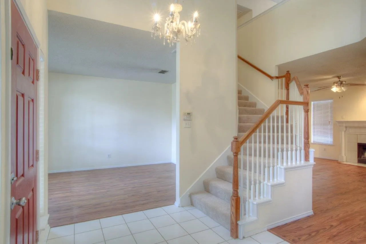 Single Family Residence For Rent in Denton County , 1369 Colby Drive, Lewisville, Texas 75067, 4 Bedroom, 3 Bathroom, 2 Garage spaces, 2,298 Sqft, built in 1996, mls#21366720, Real Estate Agent in Lewisville, Homes For Rent in Denton county, Homes For Rent in Lewisville, Realtor in Lewisville Texas, Real Estate Brokerage Independent Realty Texas, Luminita Cordes Realtor