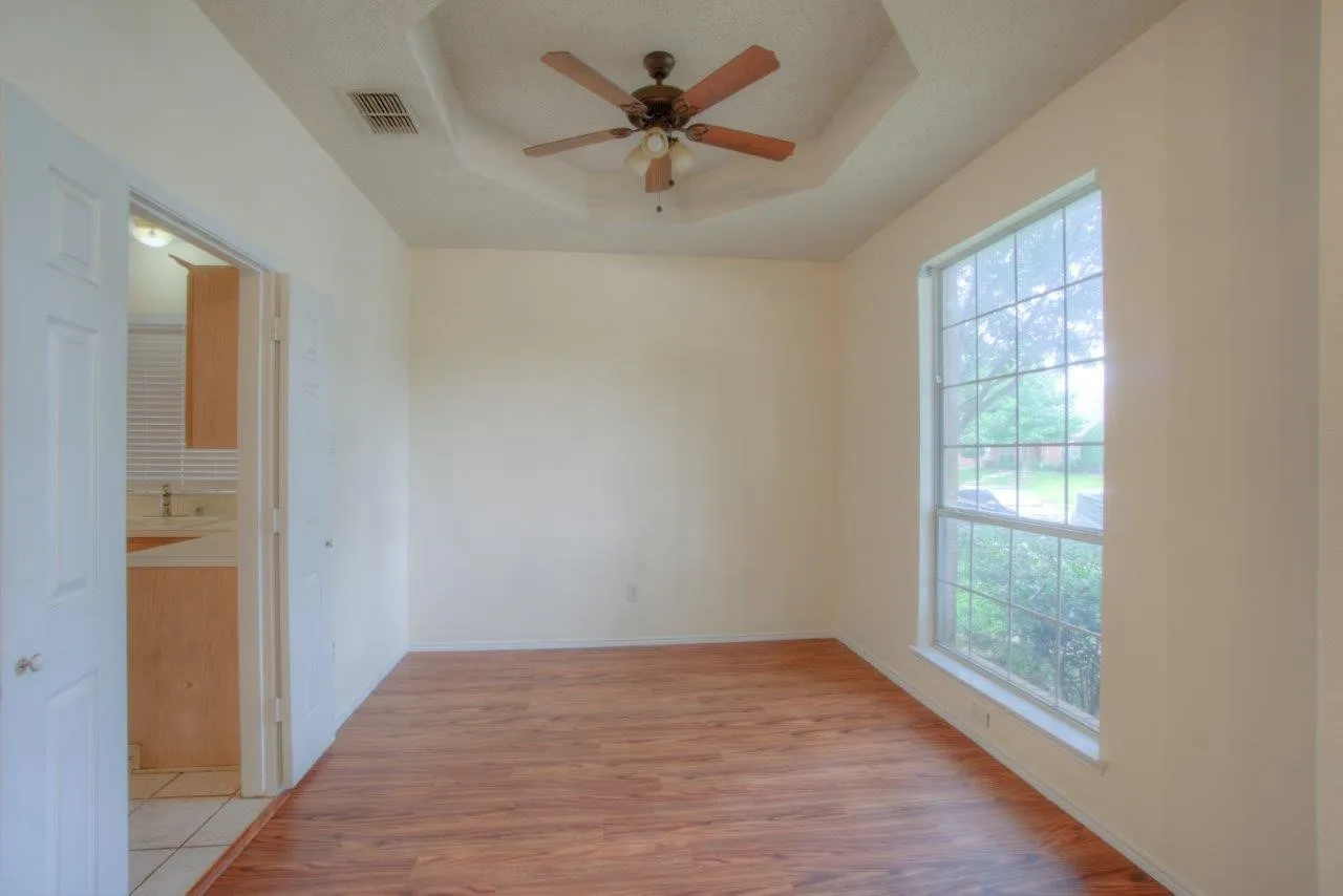 Single Family Residence For Rent in Denton County , 1369 Colby Drive, Lewisville, Texas 75067, 4 Bedroom, 3 Bathroom, 2 Garage spaces, 2,298 Sqft, built in 1996, mls#21366720, Real Estate Agent in Lewisville, Homes For Rent in Denton county, Homes For Rent in Lewisville, Realtor in Lewisville Texas, Real Estate Brokerage Independent Realty Texas, Luminita Cordes Realtor