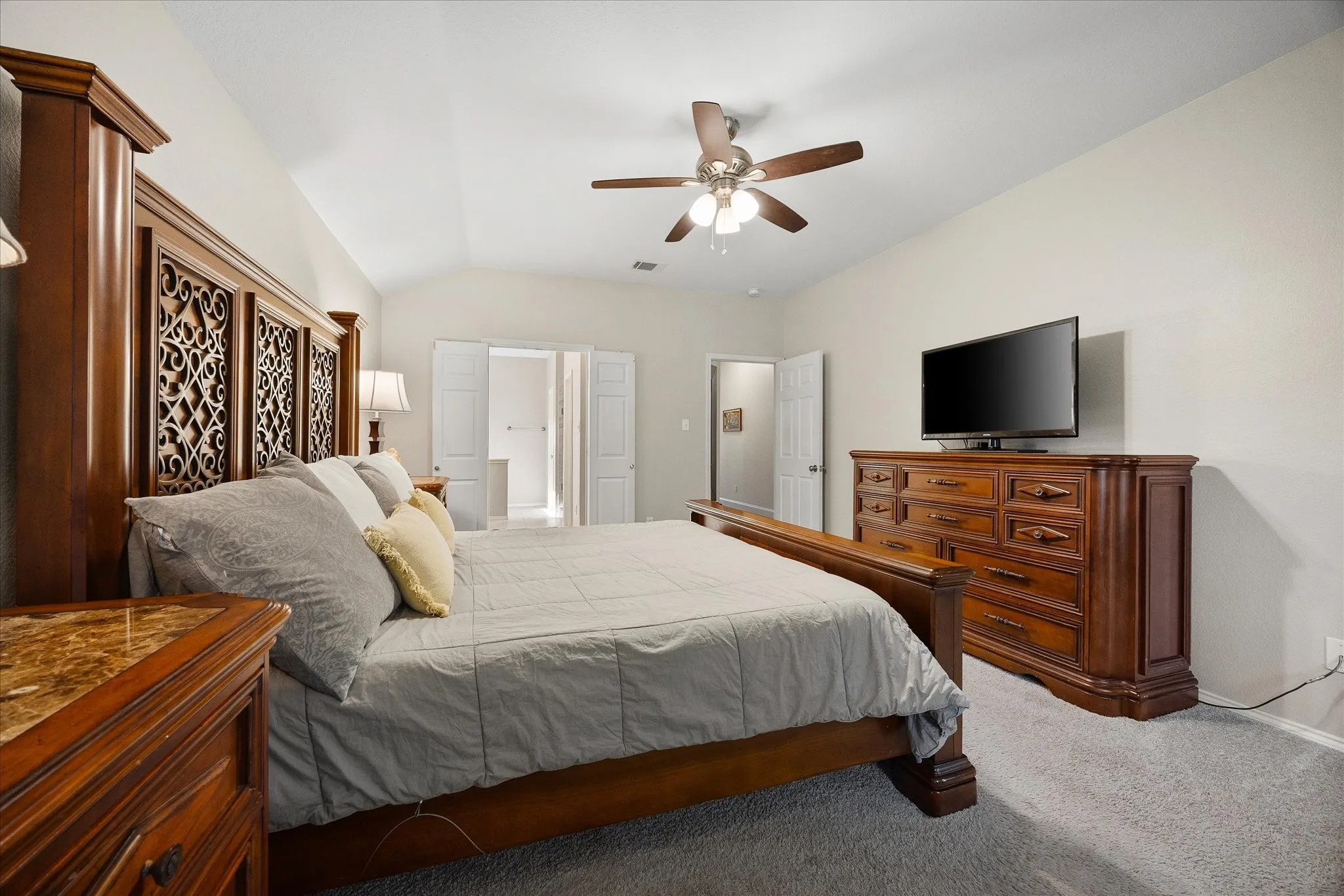 Single Family Residence For Sale in Dallas County , 7005 Travelers Crossing, Rowlett, Texas 75089, 4 Bedroom, 2 Bathroom, 2 Garage spaces, 2,538 Sqft, built in 2003, mls#21366644, Real Estate Agent in Rowlett, Homes For Sale in Dallas county, Homes For Sale in Rowlett, Realtor in Rowlett Texas, Real Estate Brokerage Independent Realty Texas, Luminita Cordes Realtor