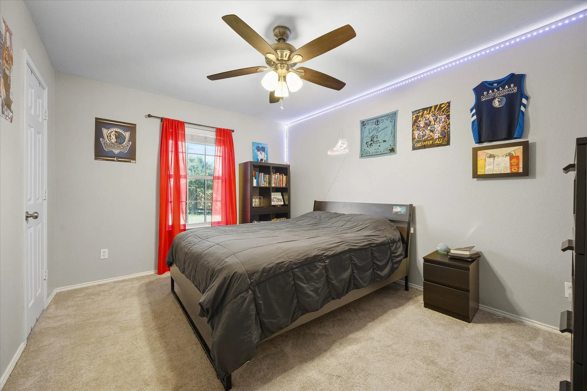 Single Family Residence For Sale in Dallas County , 7005 Travelers Crossing, Rowlett, Texas 75089, 4 Bedroom, 2 Bathroom, 2 Garage spaces, 2,538 Sqft, built in 2003, mls#21366644, Real Estate Agent in Rowlett, Homes For Sale in Dallas county, Homes For Sale in Rowlett, Realtor in Rowlett Texas, Real Estate Brokerage Independent Realty Texas, Luminita Cordes Realtor