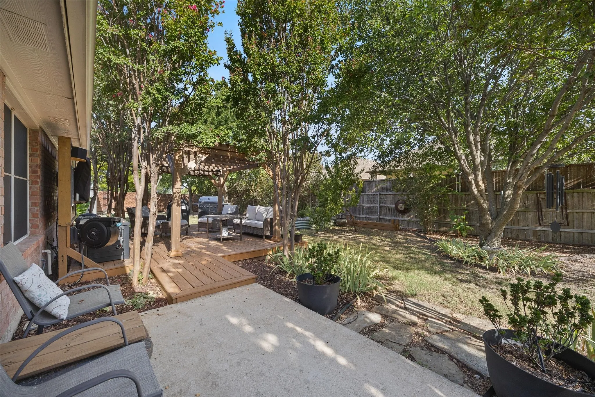 Single Family Residence For Sale in Dallas County , 7005 Travelers Crossing, Rowlett, Texas 75089, 4 Bedroom, 2 Bathroom, 2 Garage spaces, 2,538 Sqft, built in 2003, mls#21366644, Real Estate Agent in Rowlett, Homes For Sale in Dallas county, Homes For Sale in Rowlett, Realtor in Rowlett Texas, Real Estate Brokerage Independent Realty Texas, Luminita Cordes Realtor