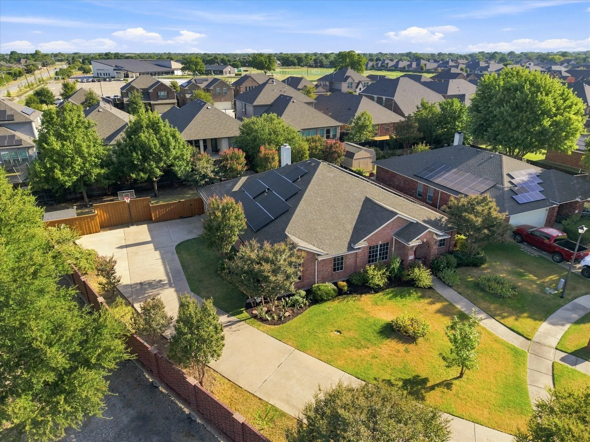 Single Family Residence For Sale in Dallas County , 7005 Travelers Crossing, Rowlett, Texas 75089, 4 Bedroom, 2 Bathroom, 2 Garage spaces, 2,538 Sqft, built in 2003, mls#21366644, Real Estate Agent in Rowlett, Homes For Sale in Dallas county, Homes For Sale in Rowlett, Realtor in Rowlett Texas, Real Estate Brokerage Independent Realty Texas, Luminita Cordes Realtor
