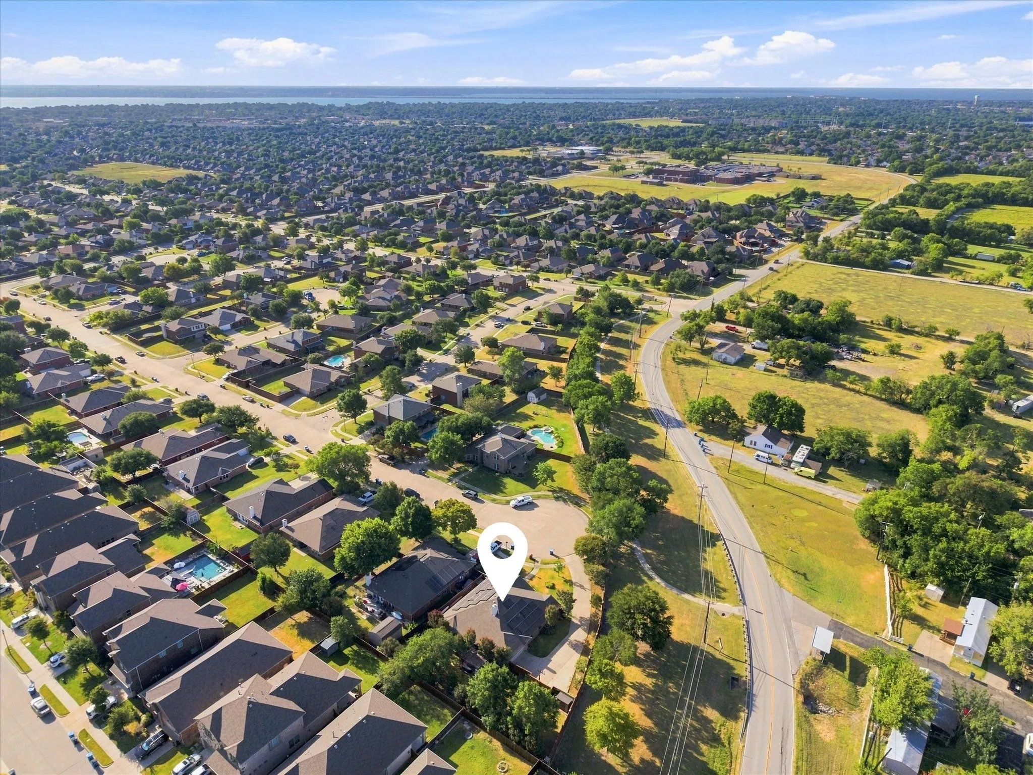 Single Family Residence For Sale in Dallas County , 7005 Travelers Crossing, Rowlett, Texas 75089, 4 Bedroom, 2 Bathroom, 2 Garage spaces, 2,538 Sqft, built in 2003, mls#21366644, Real Estate Agent in Rowlett, Homes For Sale in Dallas county, Homes For Sale in Rowlett, Realtor in Rowlett Texas, Real Estate Brokerage Independent Realty Texas, Luminita Cordes Realtor