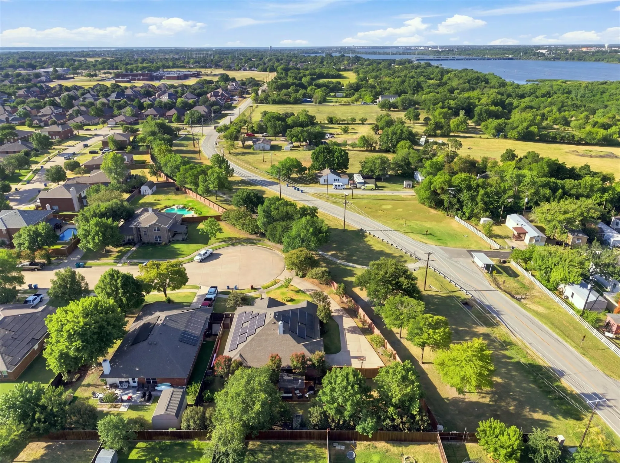 Single Family Residence For Sale in Dallas County , 7005 Travelers Crossing, Rowlett, Texas 75089, 4 Bedroom, 2 Bathroom, 2 Garage spaces, 2,538 Sqft, built in 2003, mls#21366644, Real Estate Agent in Rowlett, Homes For Sale in Dallas county, Homes For Sale in Rowlett, Realtor in Rowlett Texas, Real Estate Brokerage Independent Realty Texas, Luminita Cordes Realtor