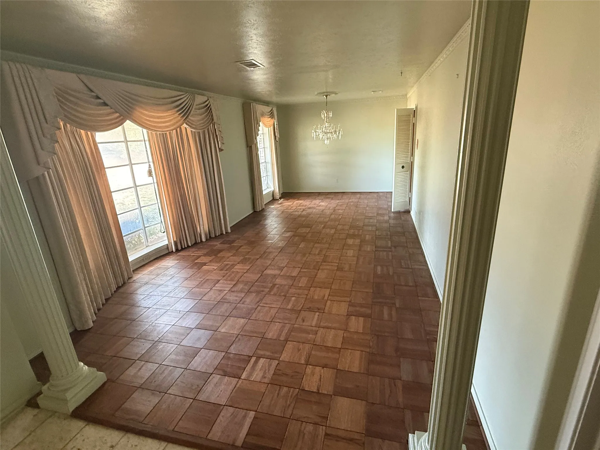 Single Family Residence For Sale in Ellis County , 604 E Highland Road, Ovilla, Texas 75154, 3 Bedroom, 3 Bathroom, 2 Garage spaces, 2,334 Sqft, built in 1965, mls#21362381, Real Estate Agent in Ovilla, Homes For Sale in Ellis county, Homes For Sale in Ovilla, Realtor in Ovilla Texas, Real Estate Brokerage Independent Realty Texas, Luminita Cordes Realtor