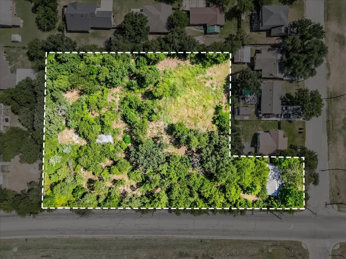 Unimproved Land For Sale in Parker County , 410 N Mill Street, Weatherford, Texas 76086, 0, 0, Garage spaces, 0 Sqft, built in 1966, mls#21366448, Real Estate Agent in Weatherford, Homes For Sale in Parker county, Homes For Sale in Weatherford, Realtor in Weatherford Texas, Real Estate Brokerage Independent Realty Texas, Luminita Cordes Realtor