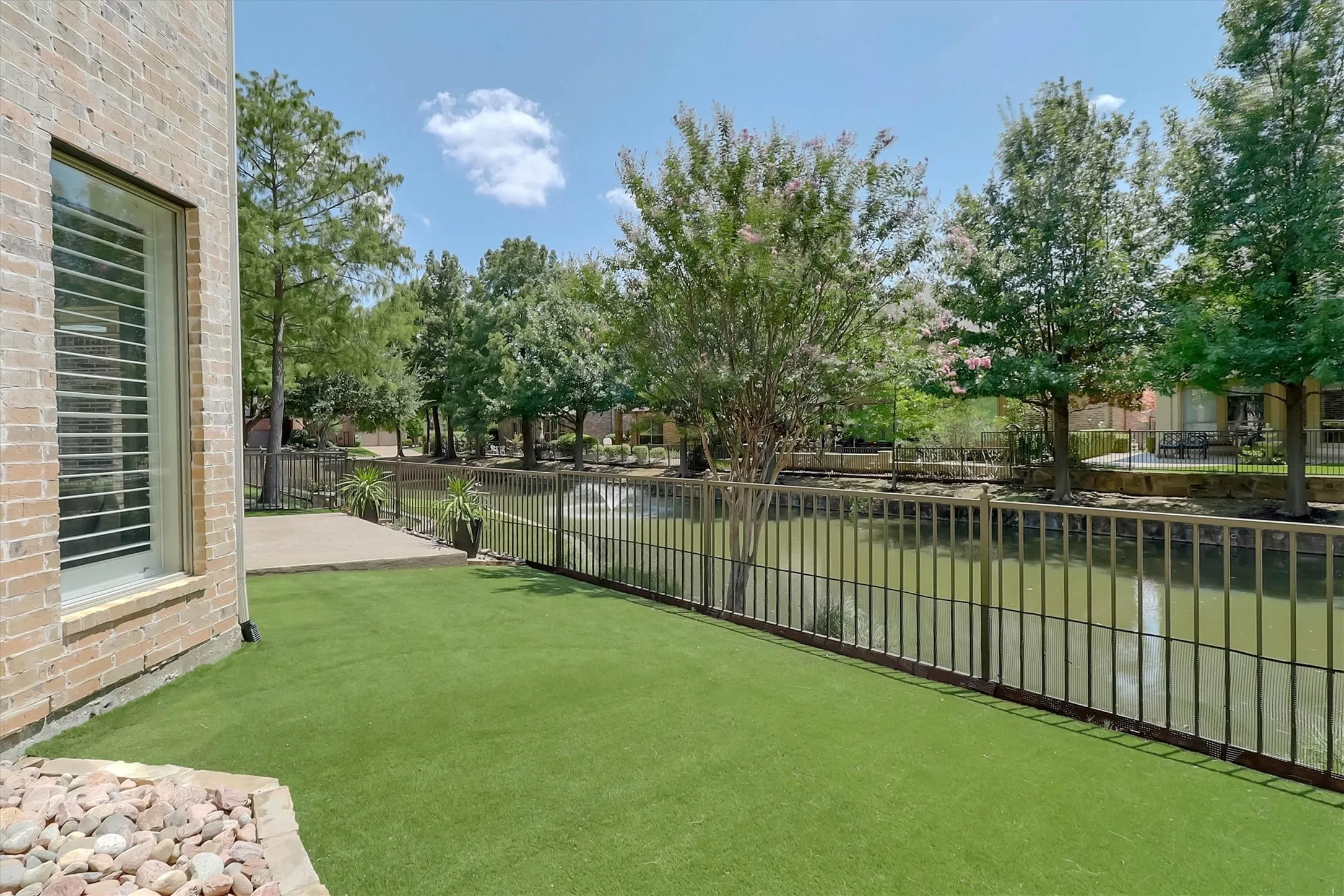 Single Family Residence For Sale in Collin County , 45 Secluded Pond Drive, Frisco, Texas 75034, 4 Bedroom, 3 Bathroom, 2 Garage spaces, 2,976 Sqft, built in 2006, mls#21366550, Real Estate Agent in Frisco, Homes For Sale in Collin county, Homes For Sale in Frisco, Realtor in Frisco Texas, Real Estate Brokerage Independent Realty Texas, Luminita Cordes Realtor