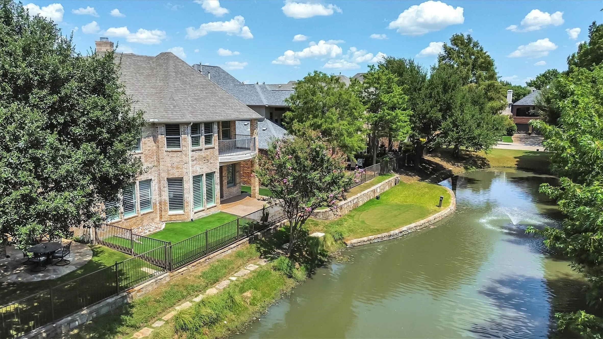Single Family Residence For Sale in Collin County , 45 Secluded Pond Drive, Frisco, Texas 75034, 4 Bedroom, 3 Bathroom, 2 Garage spaces, 2,976 Sqft, built in 2006, mls#21366550, Real Estate Agent in Frisco, Homes For Sale in Collin county, Homes For Sale in Frisco, Realtor in Frisco Texas, Real Estate Brokerage Independent Realty Texas, Luminita Cordes Realtor