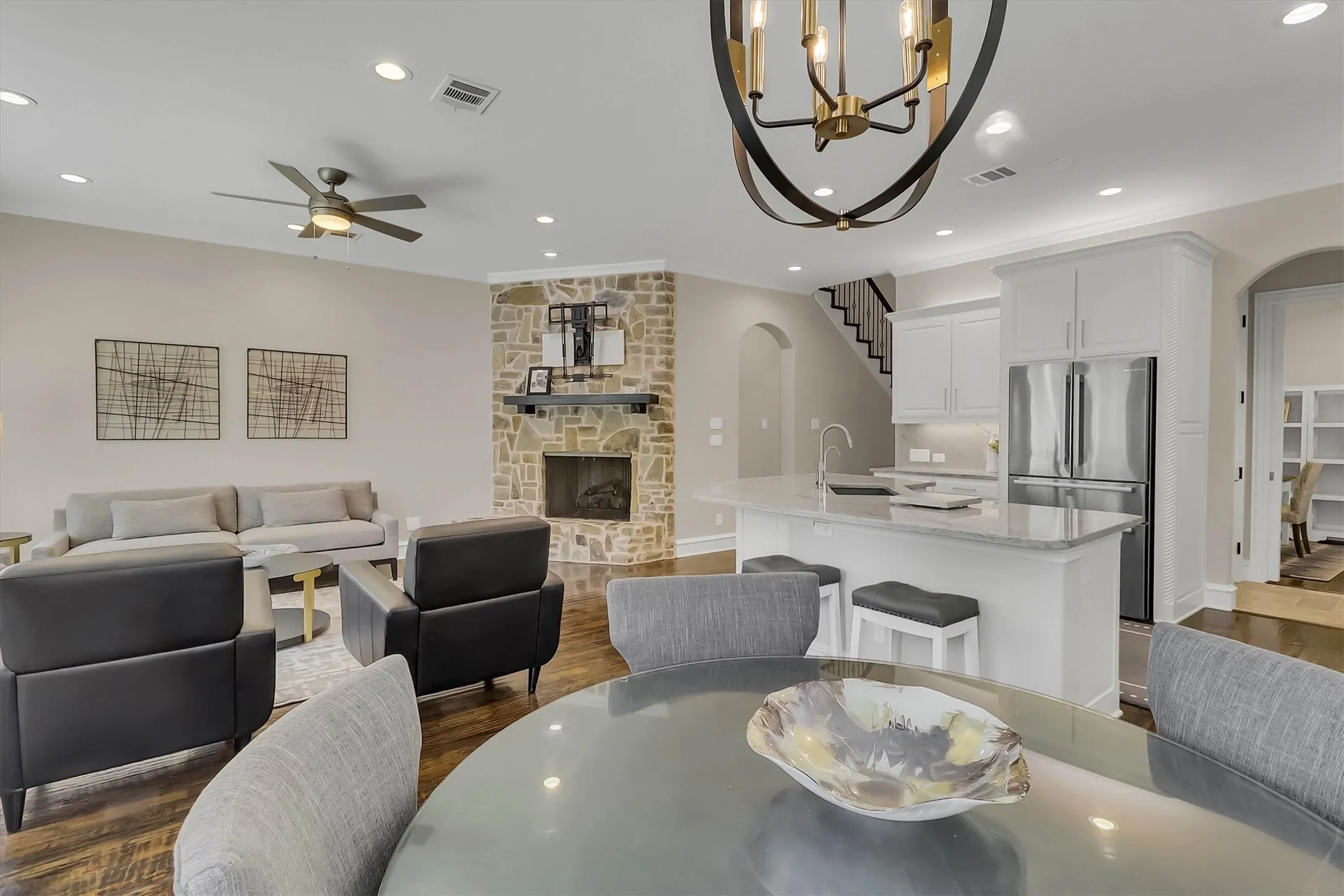 Single Family Residence For Sale in Collin County , 45 Secluded Pond Drive, Frisco, Texas 75034, 4 Bedroom, 3 Bathroom, 2 Garage spaces, 2,976 Sqft, built in 2006, mls#21366550, Real Estate Agent in Frisco, Homes For Sale in Collin county, Homes For Sale in Frisco, Realtor in Frisco Texas, Real Estate Brokerage Independent Realty Texas, Luminita Cordes Realtor