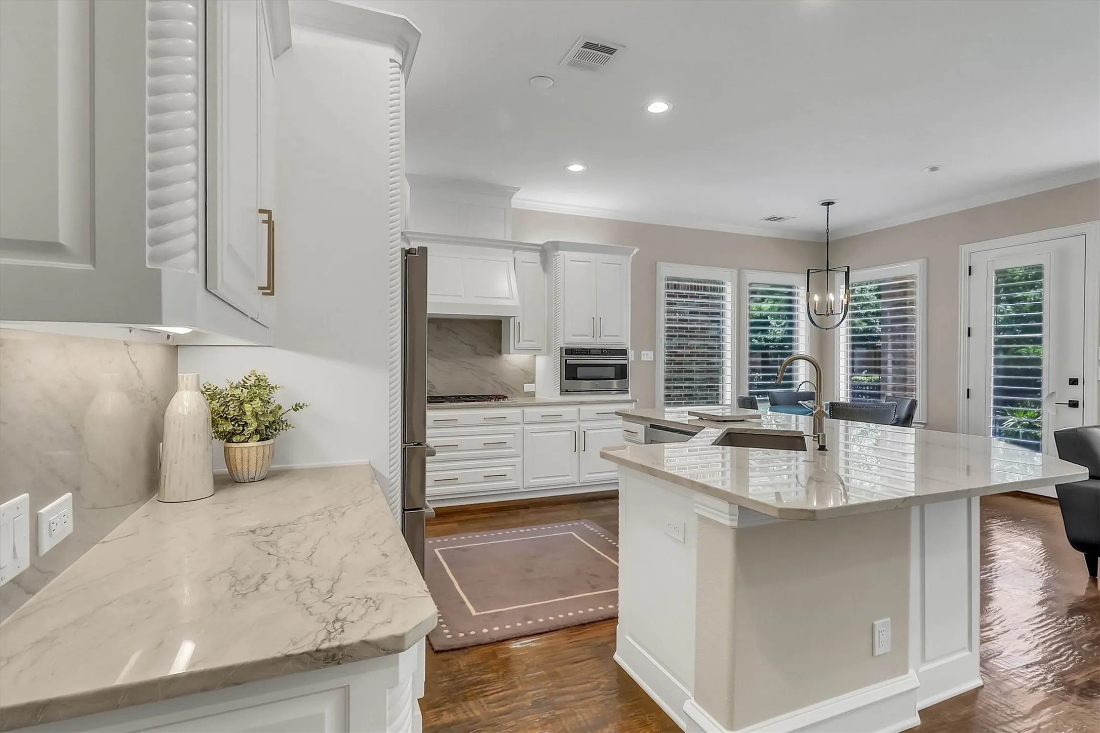 Single Family Residence For Sale in Collin County , 45 Secluded Pond Drive, Frisco, Texas 75034, 4 Bedroom, 3 Bathroom, 2 Garage spaces, 2,976 Sqft, built in 2006, mls#21366550, Real Estate Agent in Frisco, Homes For Sale in Collin county, Homes For Sale in Frisco, Realtor in Frisco Texas, Real Estate Brokerage Independent Realty Texas, Luminita Cordes Realtor
