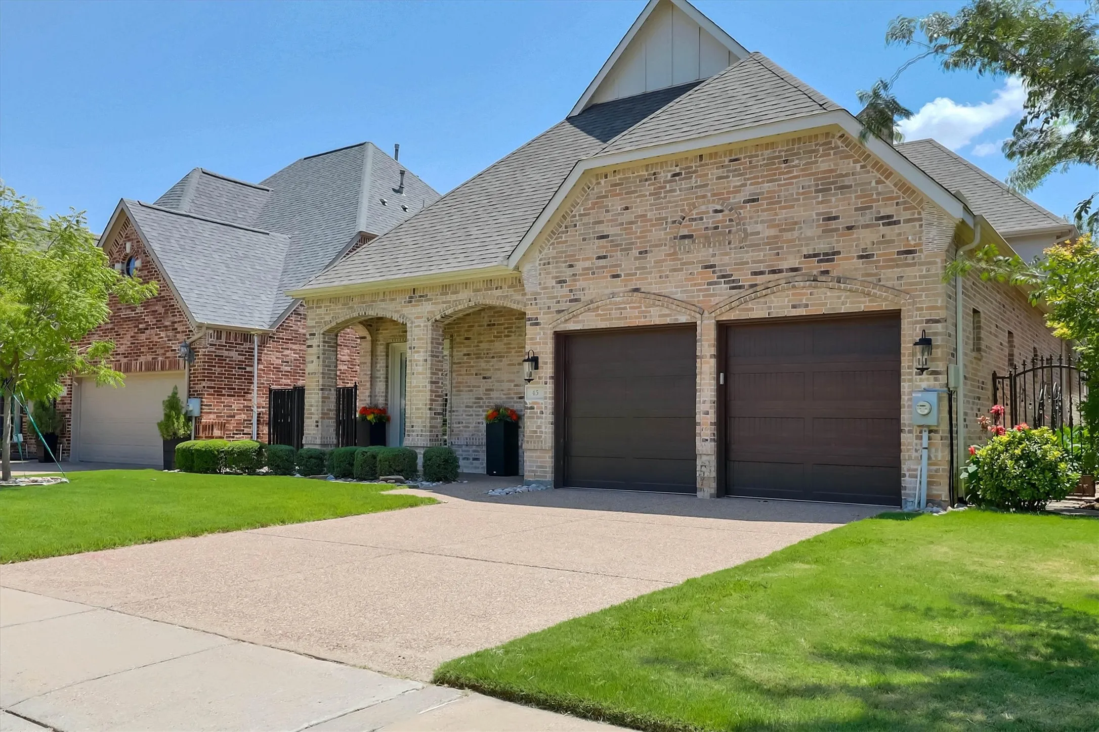 Single Family Residence For Sale in Collin County , 45 Secluded Pond Drive, Frisco, Texas 75034, 4 Bedroom, 3 Bathroom, 2 Garage spaces, 2,976 Sqft, built in 2006, mls#21366550, Real Estate Agent in Frisco, Homes For Sale in Collin county, Homes For Sale in Frisco, Realtor in Frisco Texas, Real Estate Brokerage Independent Realty Texas, Luminita Cordes Realtor