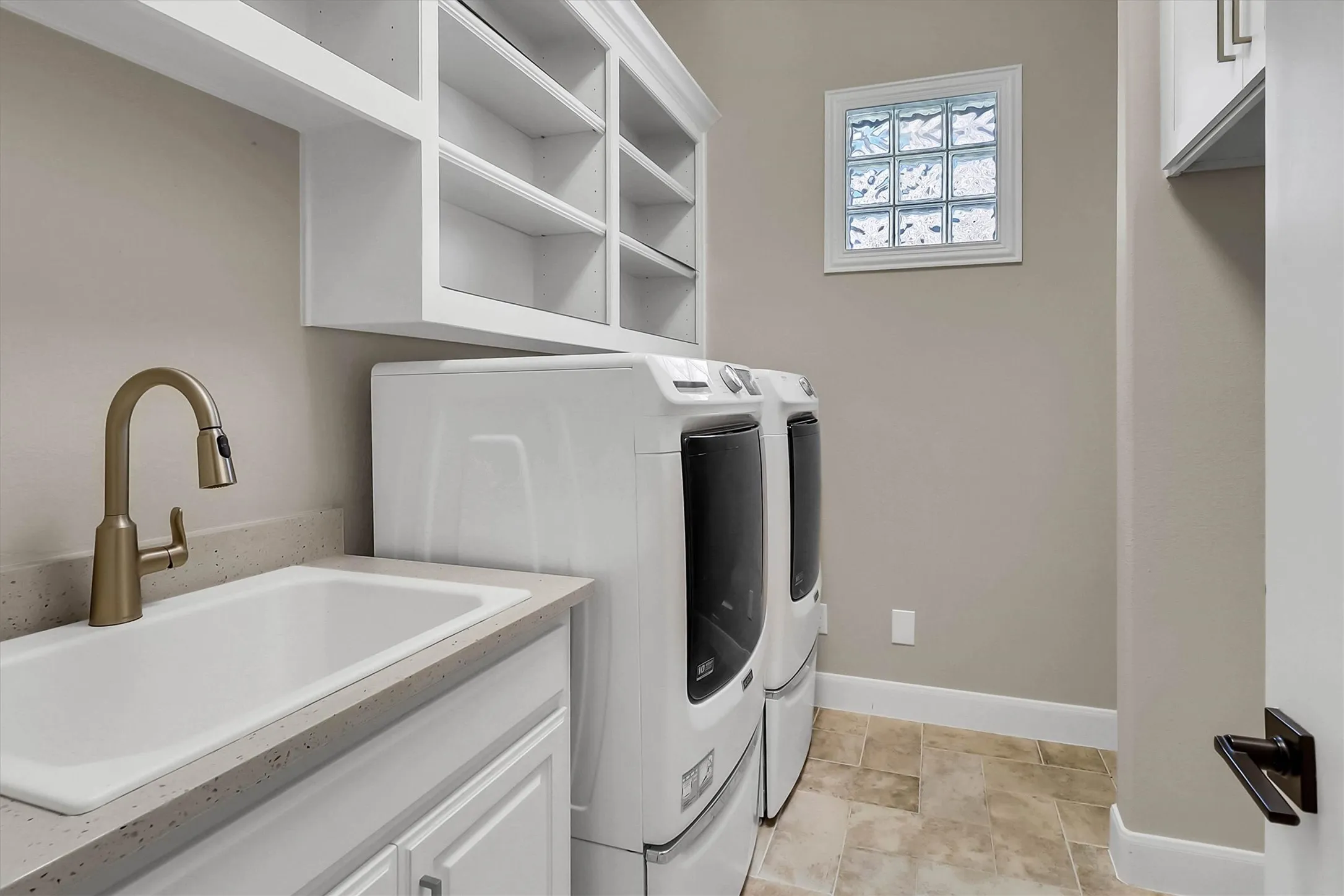 Single Family Residence For Sale in Collin County , 45 Secluded Pond Drive, Frisco, Texas 75034, 4 Bedroom, 3 Bathroom, 2 Garage spaces, 2,976 Sqft, built in 2006, mls#21366550, Real Estate Agent in Frisco, Homes For Sale in Collin county, Homes For Sale in Frisco, Realtor in Frisco Texas, Real Estate Brokerage Independent Realty Texas, Luminita Cordes Realtor