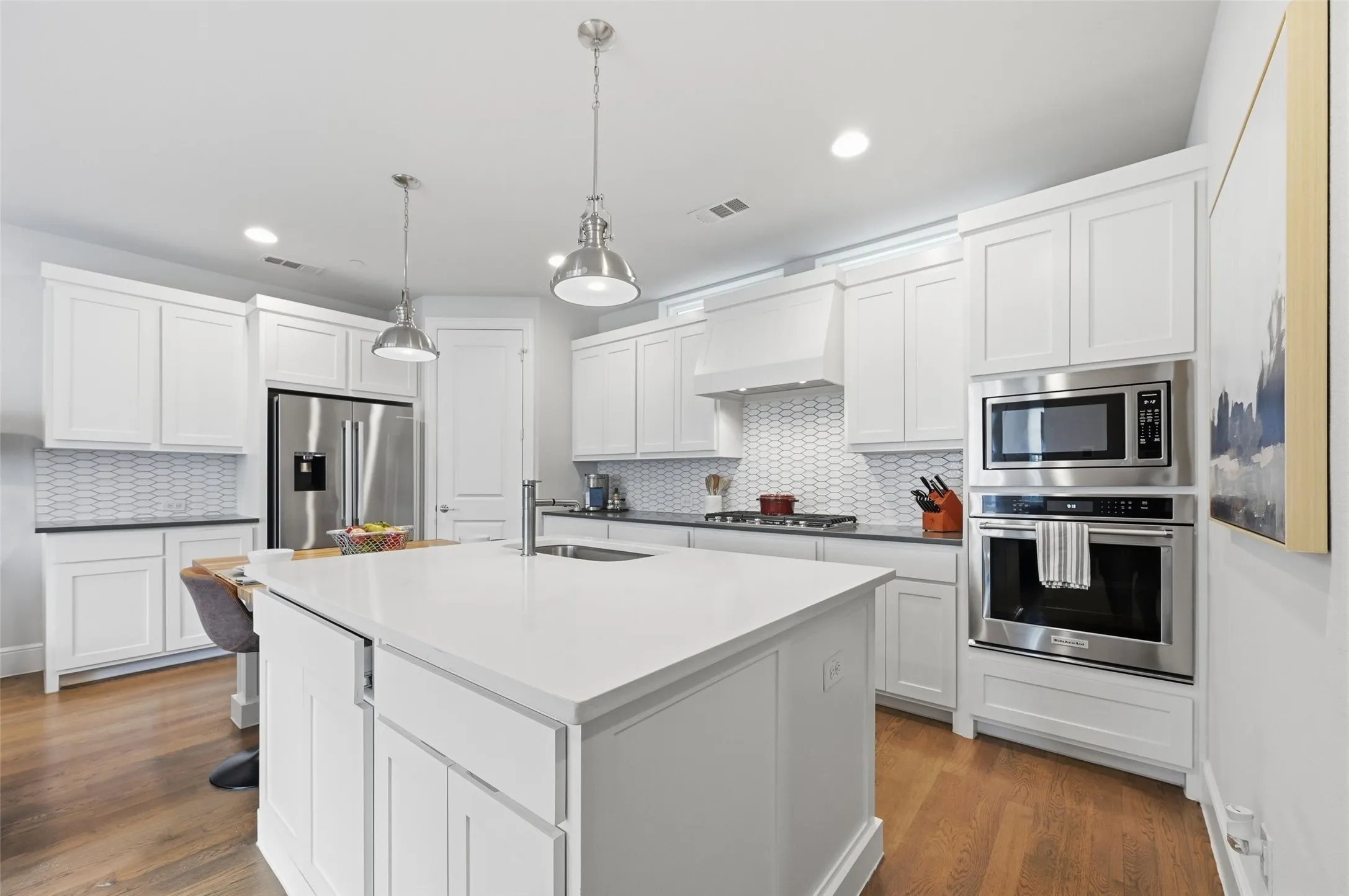 Condominium For Sale in Dallas County , 1900 Caddo Street 2, Dallas, Texas 75204, 2 Bedroom, 3 Bathroom, 2 Garage spaces, 1,450 Sqft, built in 2018, mls#21366588, Real Estate Agent in Dallas, Homes For Sale in Dallas county, Homes For Sale in Dallas, Realtor in Dallas Texas, Real Estate Brokerage Independent Realty Texas, Luminita Cordes Realtor