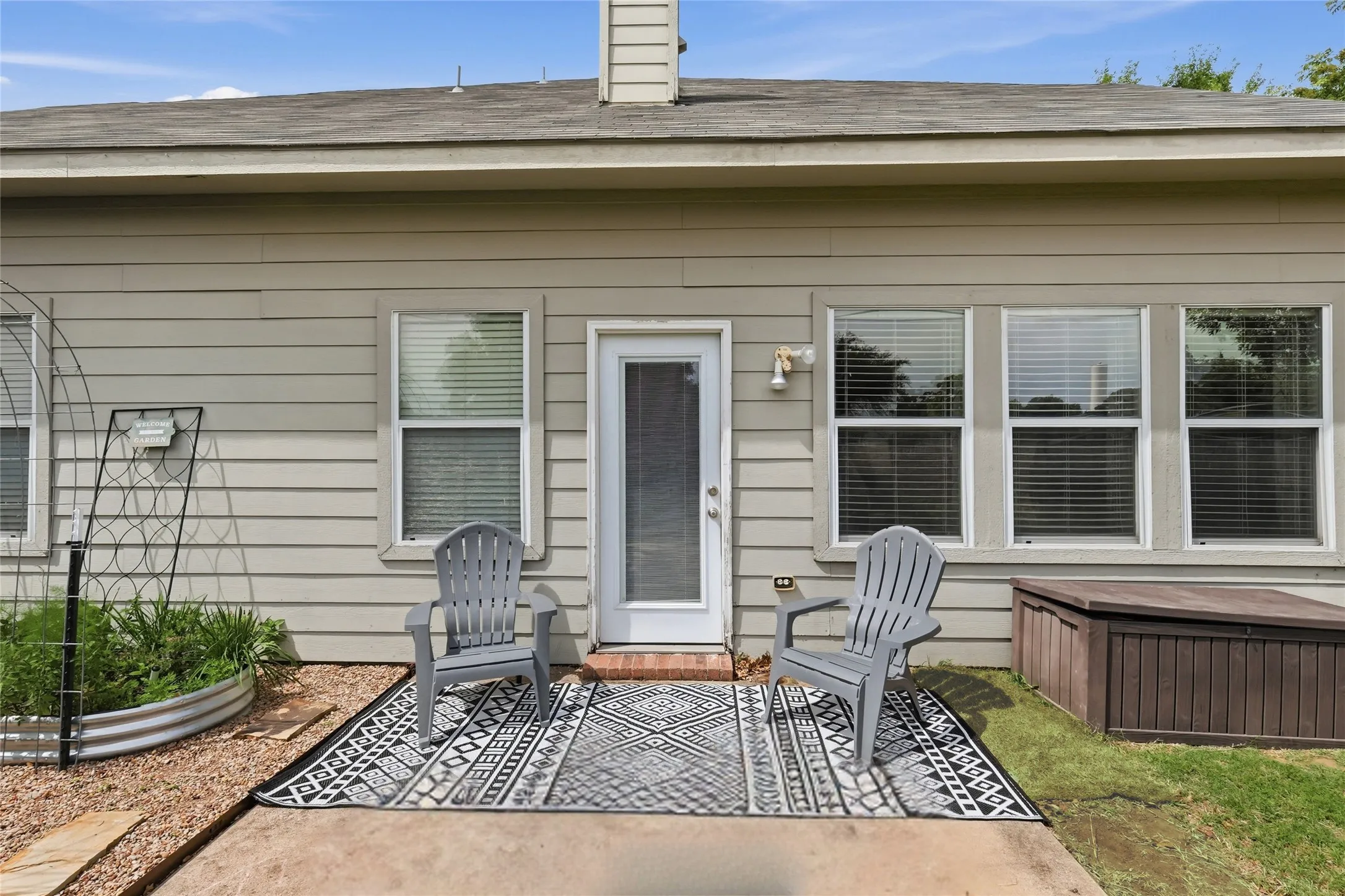 Single Family Residence For Sale in Denton County , 5016 Pebble Beach, Denton, Texas 76208, 4 Bedroom, 3 Bathroom, 2 Garage spaces, 2,729 Sqft, built in 2008, Price $374,900, mls#21366735, Real Estate Agent in Denton, Homes For Sale in Denton county, Homes For Sale in Denton, Realtor in Denton Texas, Real Estate Brokerage Independent Realty Texas, Luminita Cordes Realtor