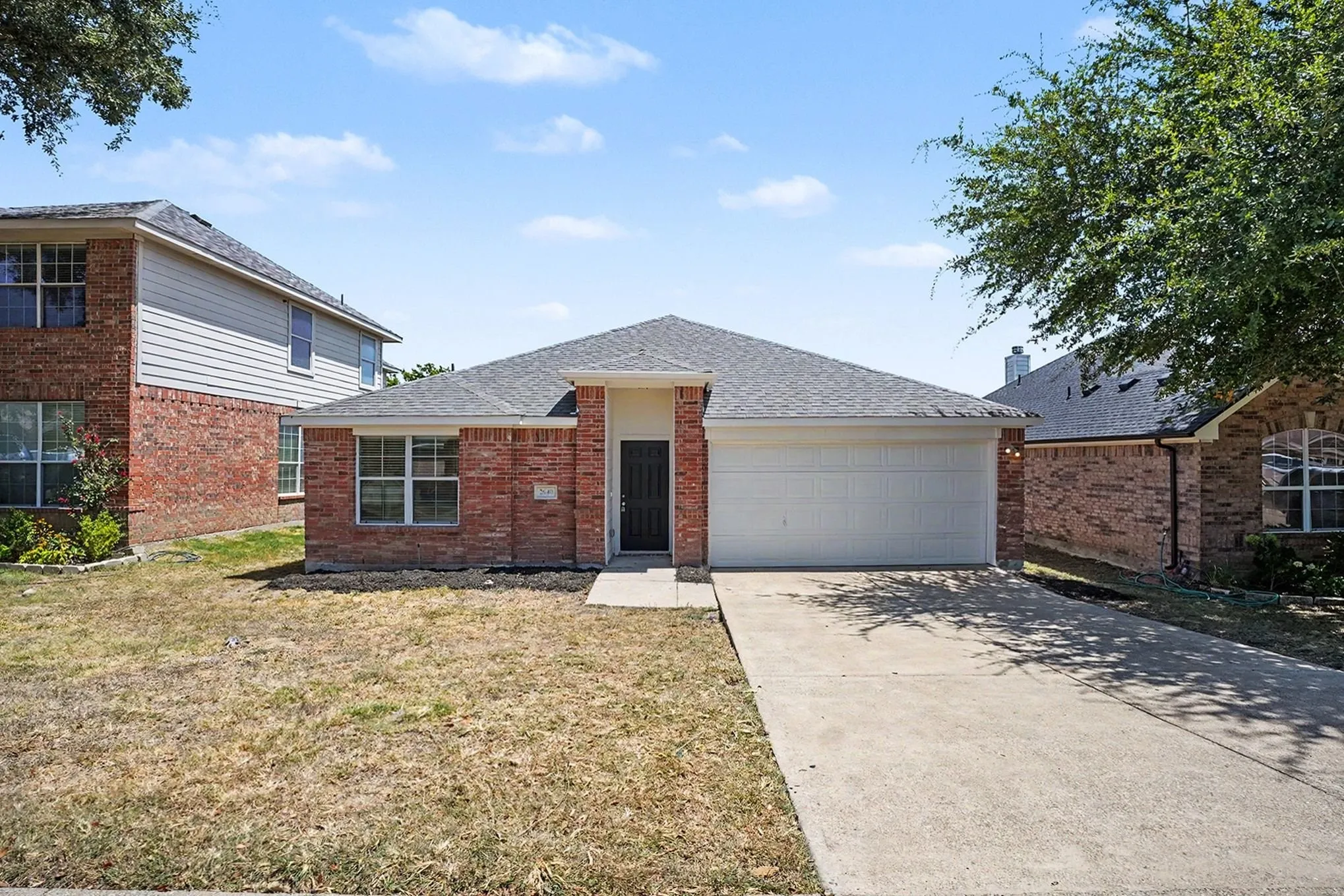 Single Family Residence For Sale in Dallas County , 2640 Pioneer Bluffs Road, Balch Springs, Texas 75181, 3 Bedroom, 2 Bathroom, 2 Garage spaces, 1,680 Sqft, built in 2007, mls#21362570, Real Estate Agent in Balch Springs, Homes For Sale in Dallas county, Homes For Sale in Balch Springs, Realtor in Balch Springs Texas, Real Estate Brokerage Independent Realty Texas, Luminita Cordes Realtor